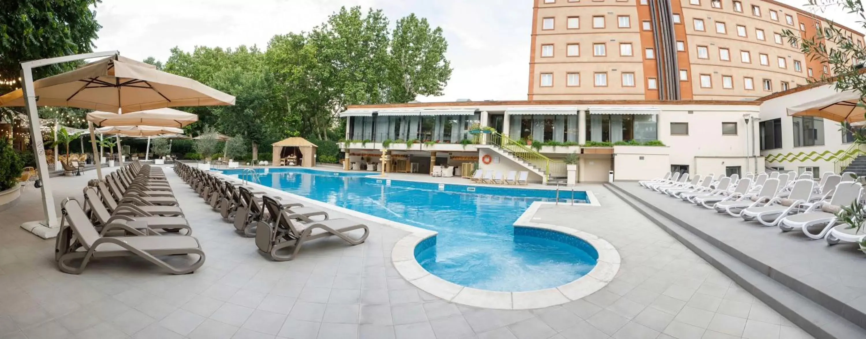 Pool view, Swimming Pool in Best Western Plus Congress Hotel Yerevan