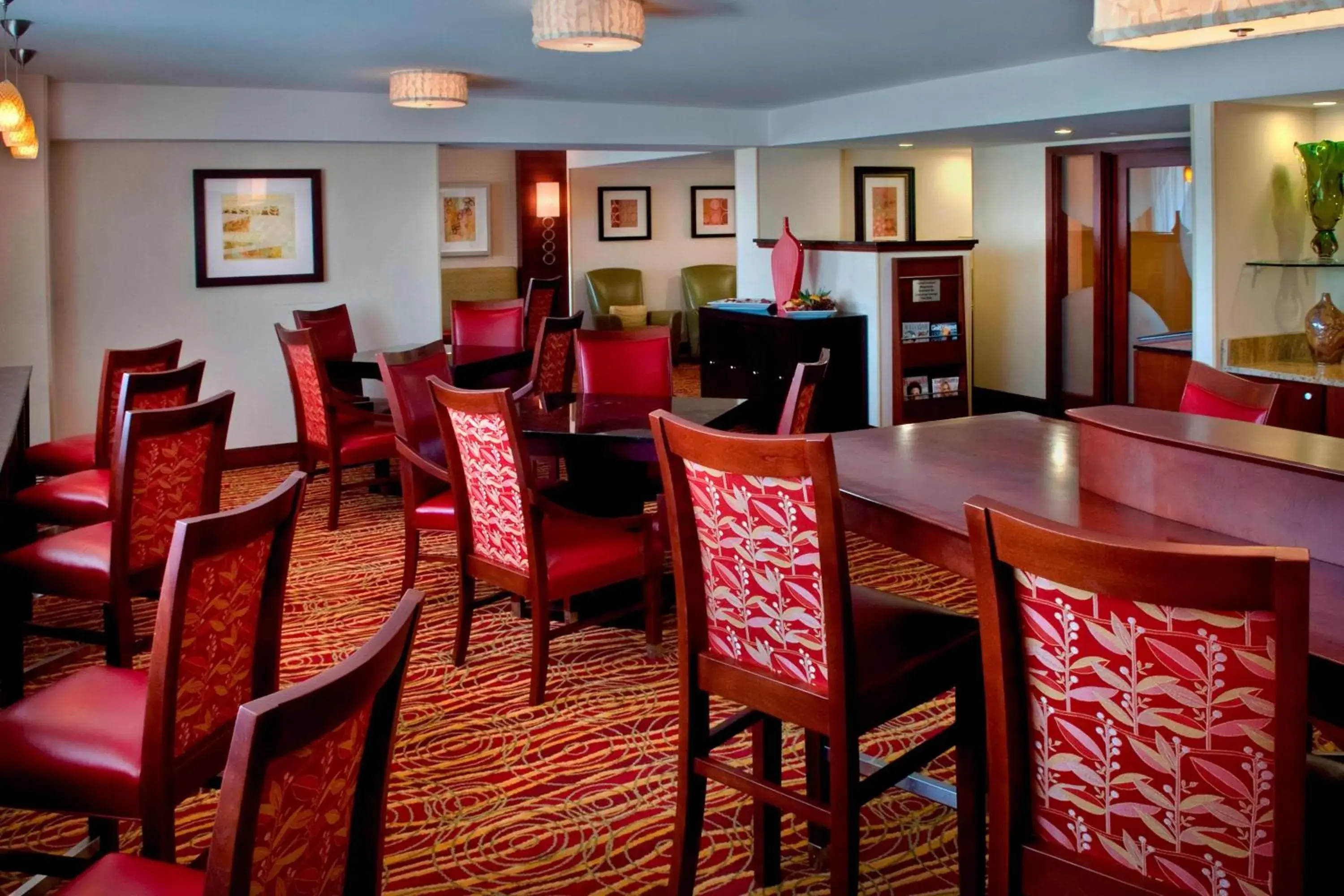 Lounge or bar, Restaurant/Places to Eat in Buffalo Marriott Niagara