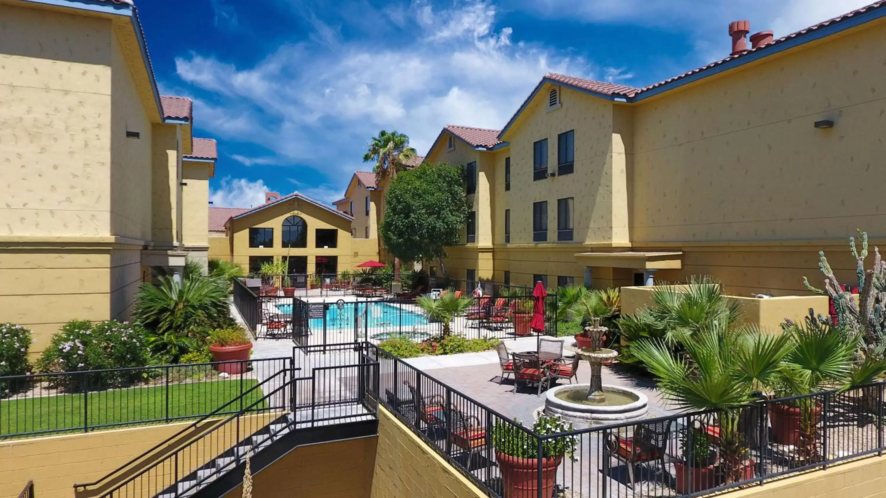 Pool view in Hampton Inn & Suites Tucson Mall