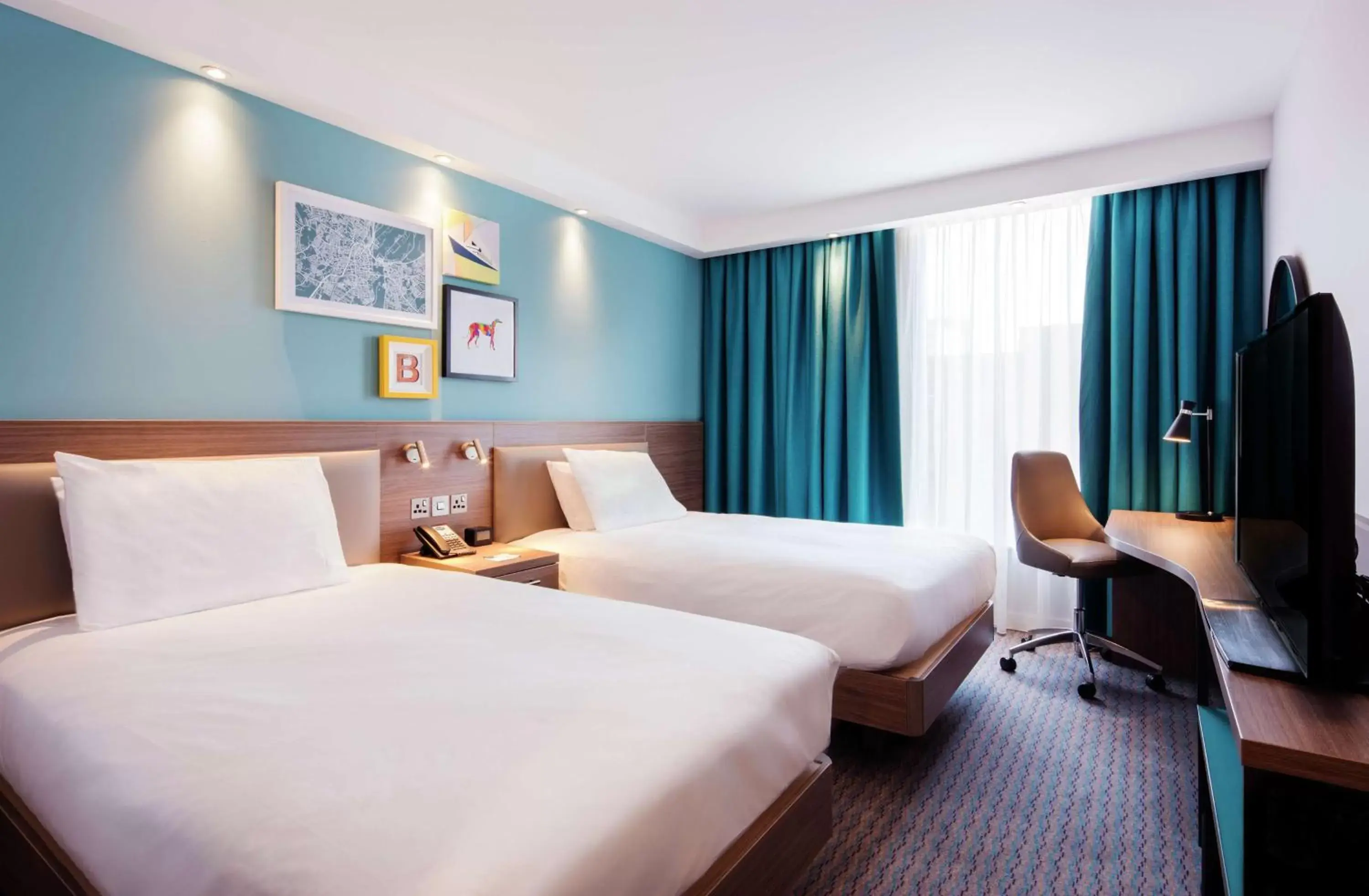 Bedroom, Bed in Hampton By Hilton Belfast City Centre