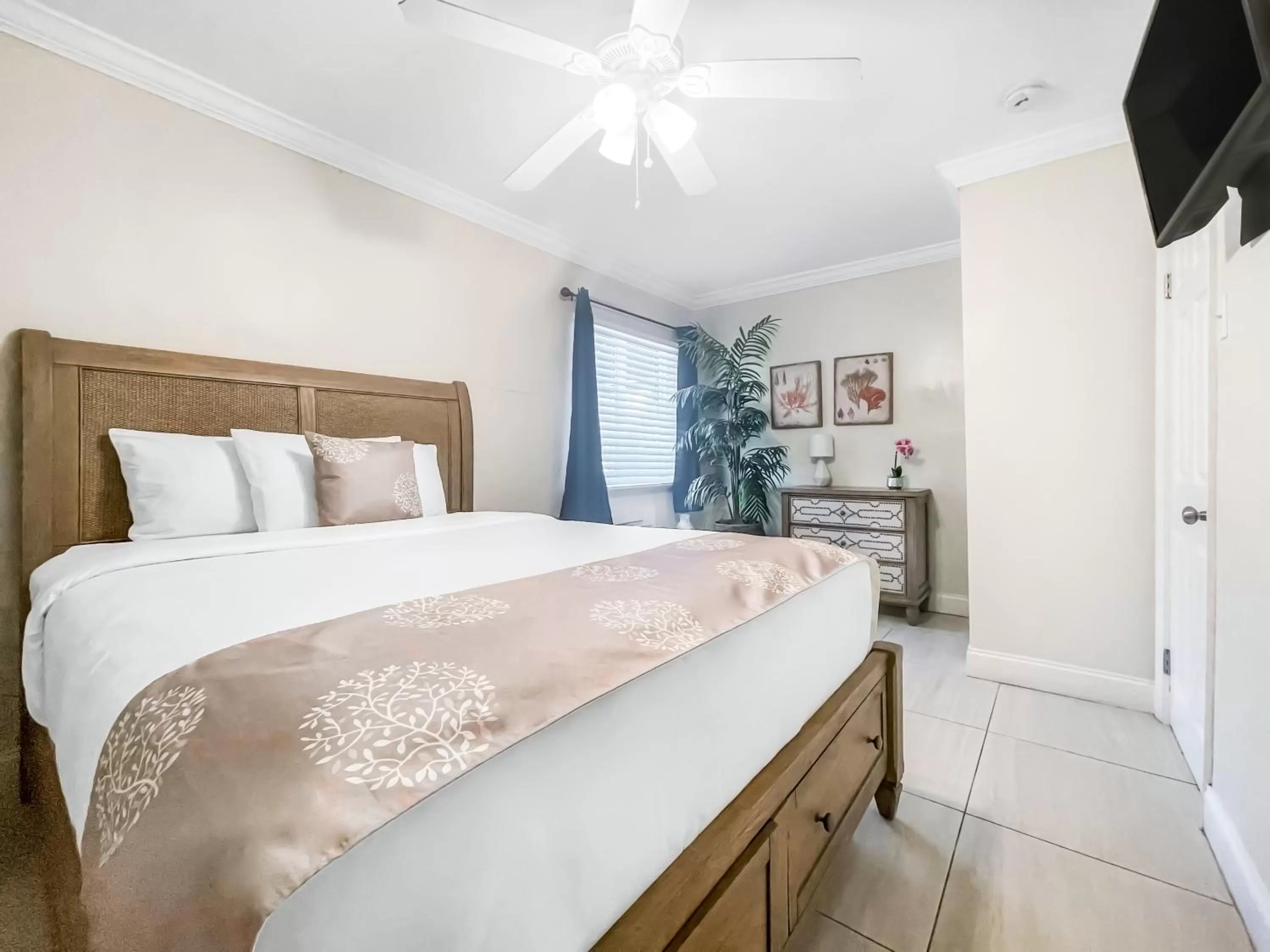 TV and multimedia, Bed in The Oasis