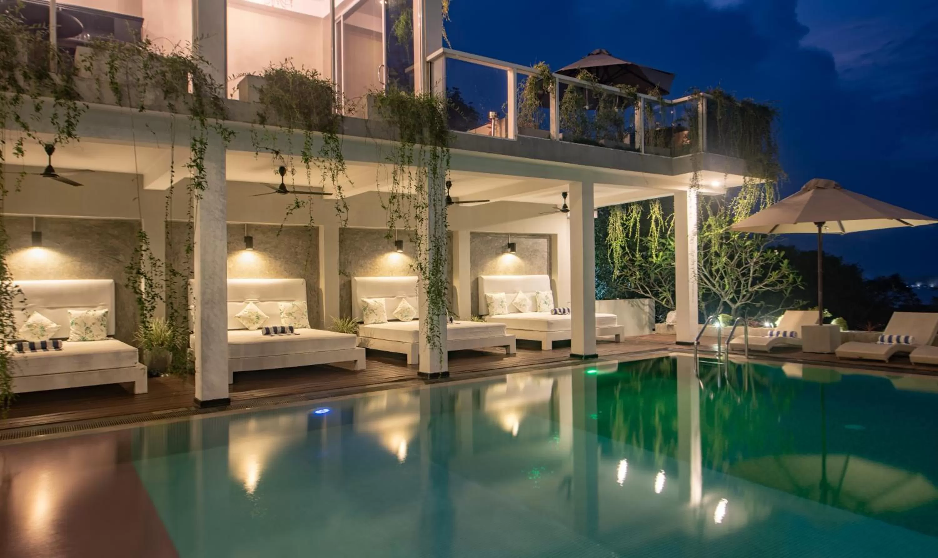 Swimming pool in Levels Unawatuna