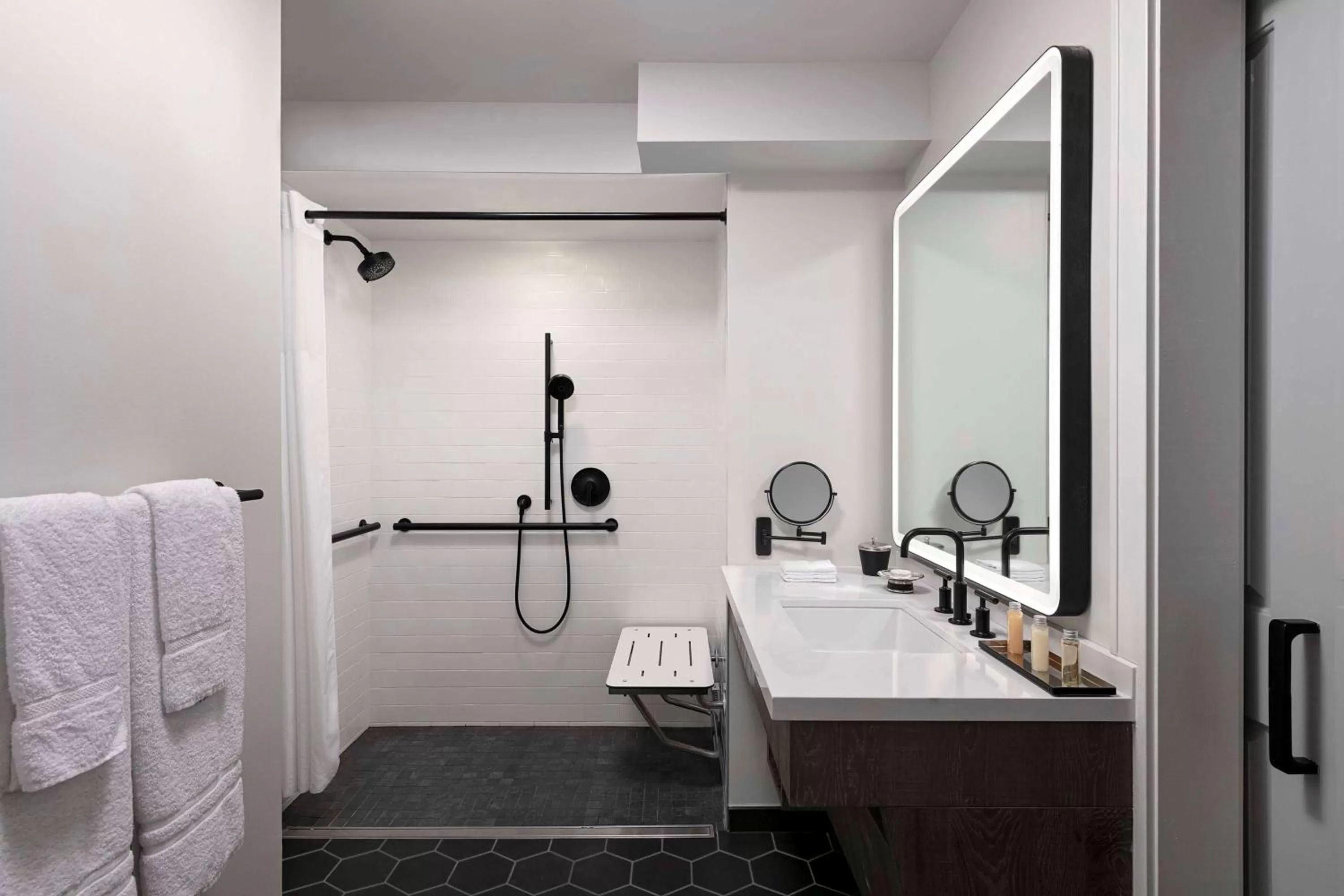 Bathroom in The Royal Sonesta Chicago Downtown