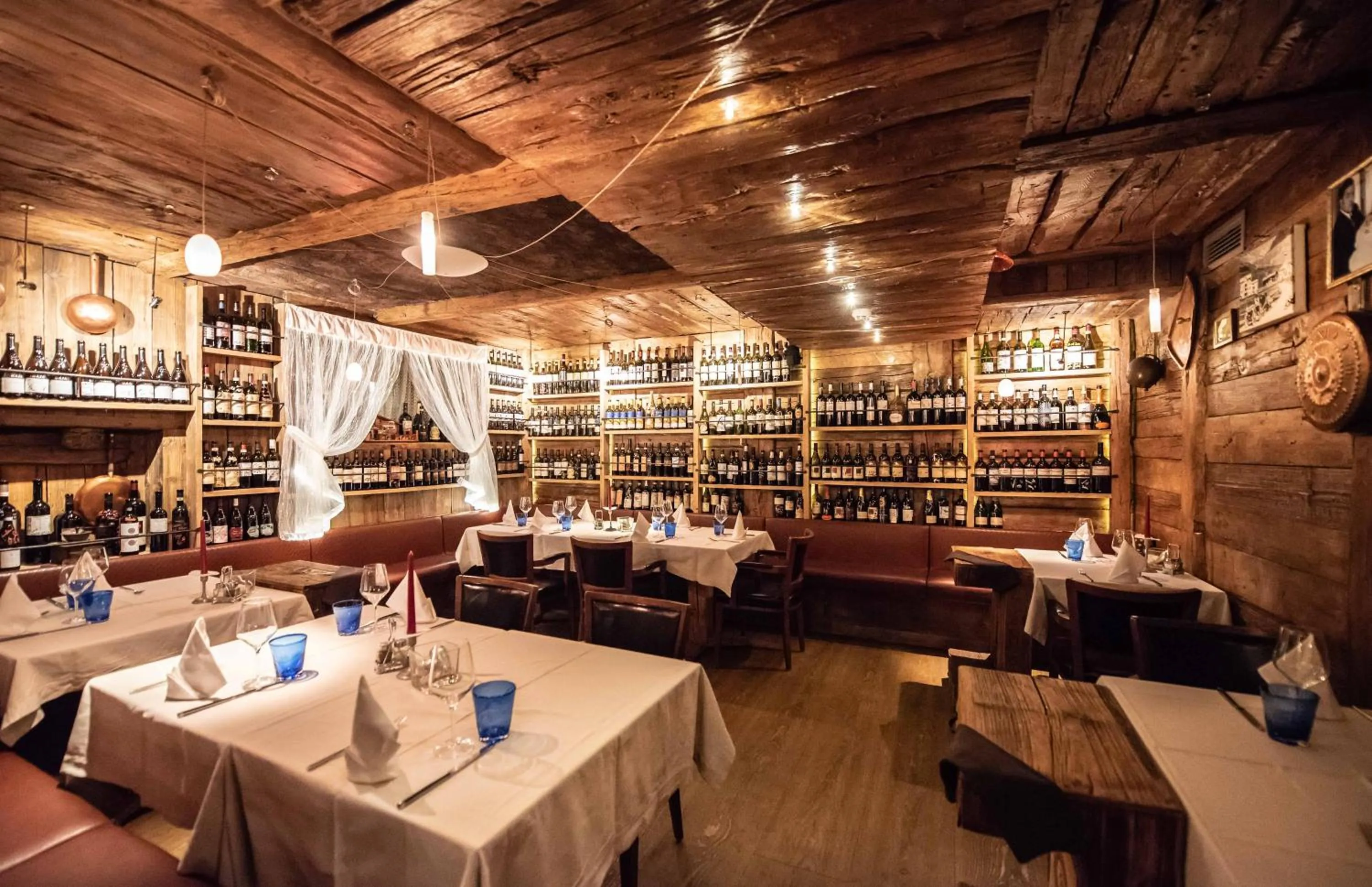 Restaurant/places to eat in Bivio Hotel Plaza