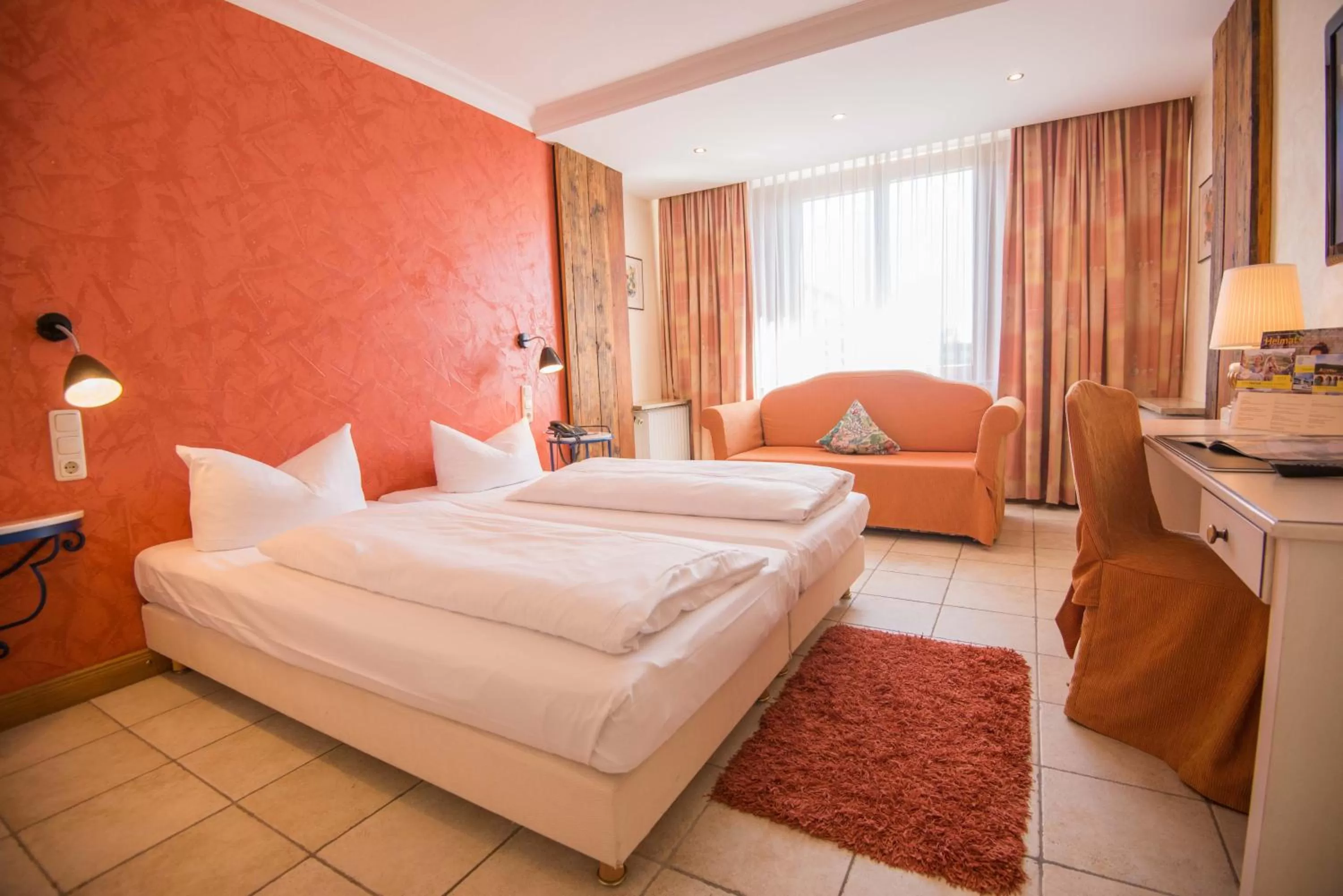 Photo of the whole room, Bed in Ringhotel Alpenhof - Patchworkhotel