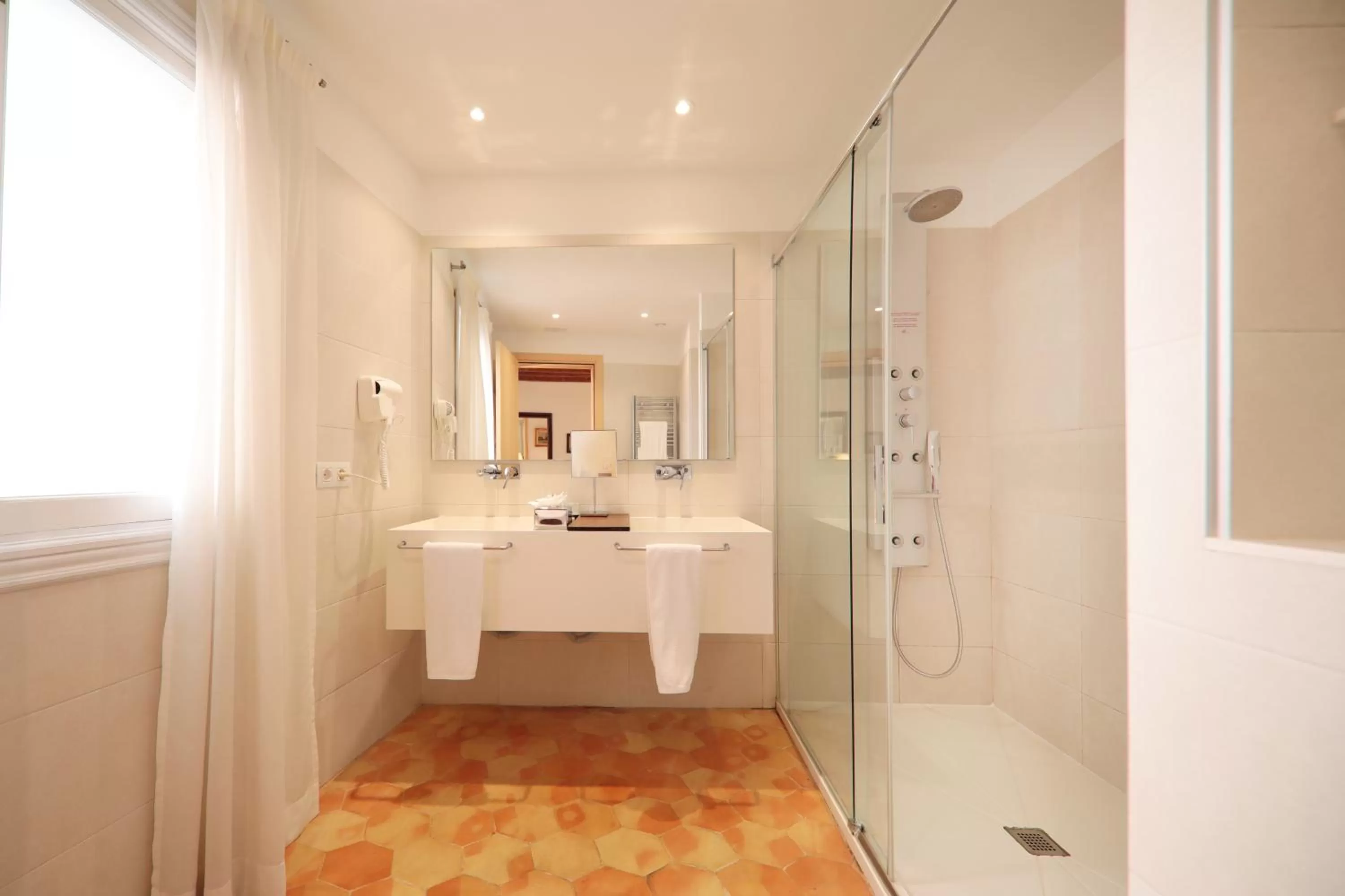 Bathroom in AH Art Hotel Palma - ONLY ADULTS