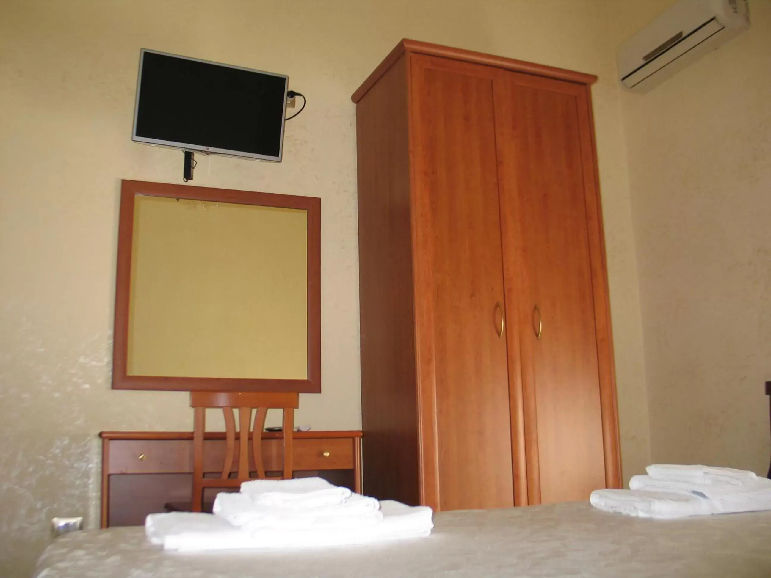 Bedroom, TV/Entertainment Center in Hotel Bed & Breakfast Minu'