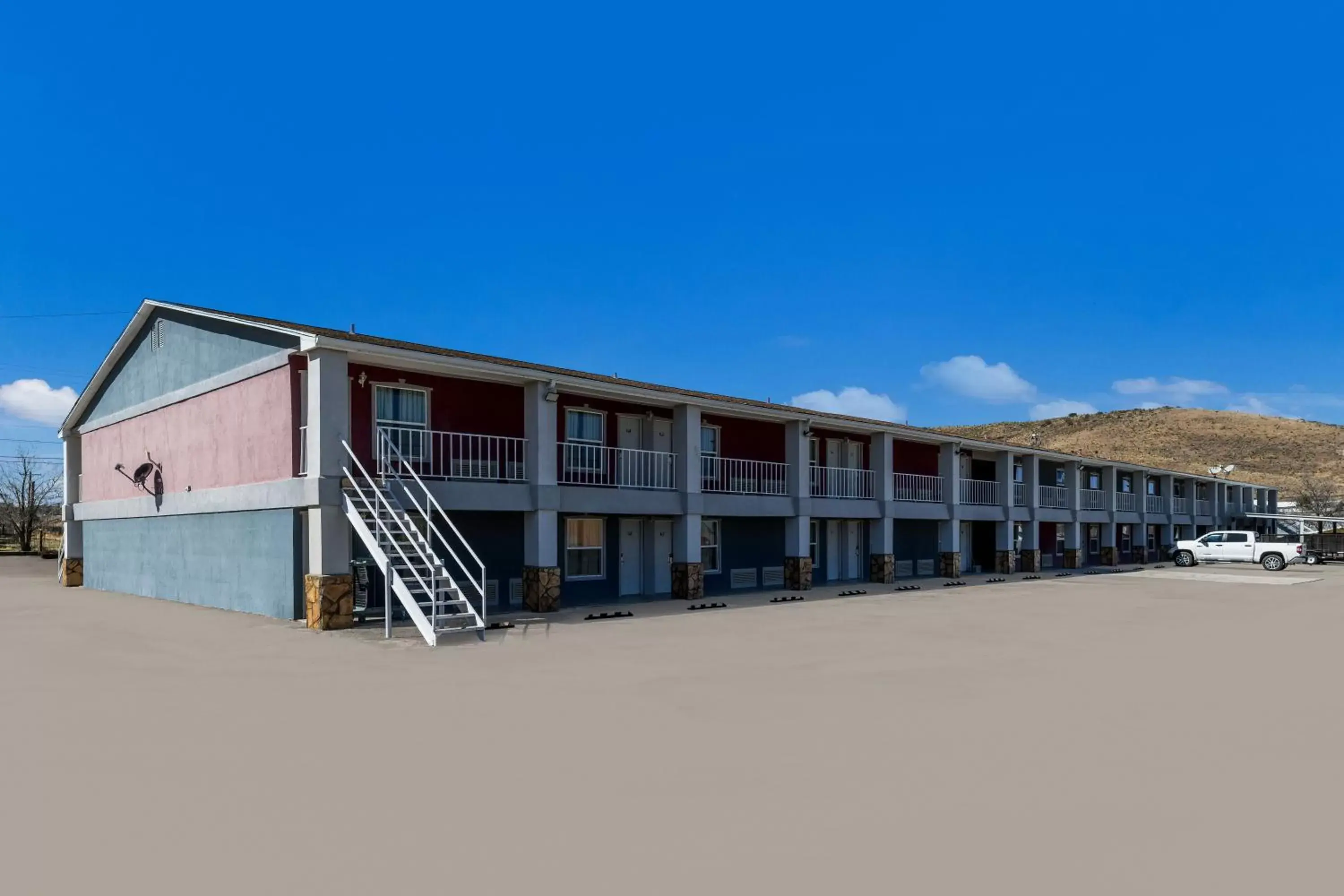 Property building in Americas Best Value Inn Alpine Property building in Americas Best Value Inn Alpine