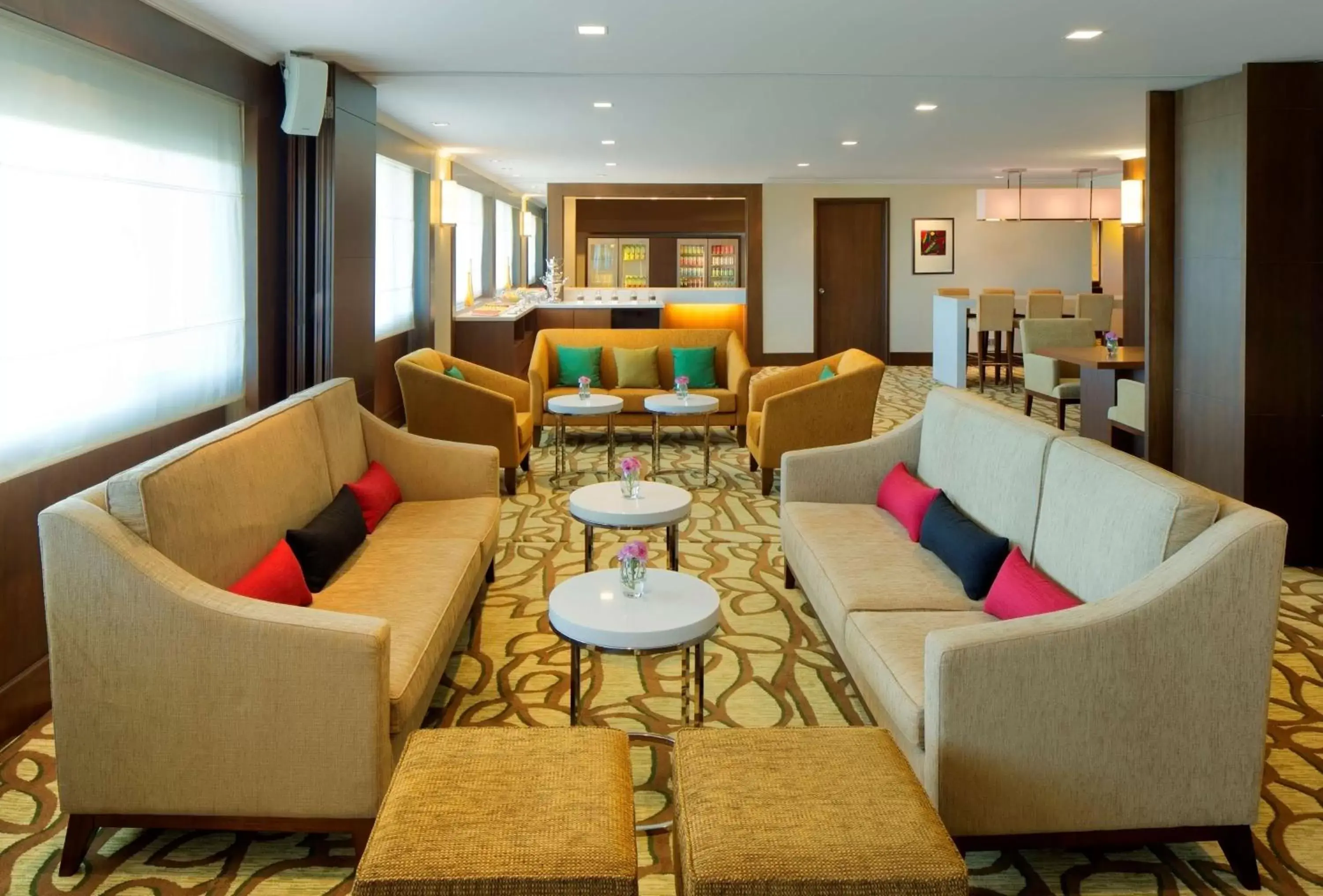 Lounge or bar, Seating Area in Radisson Hotel Brunei Darussalam