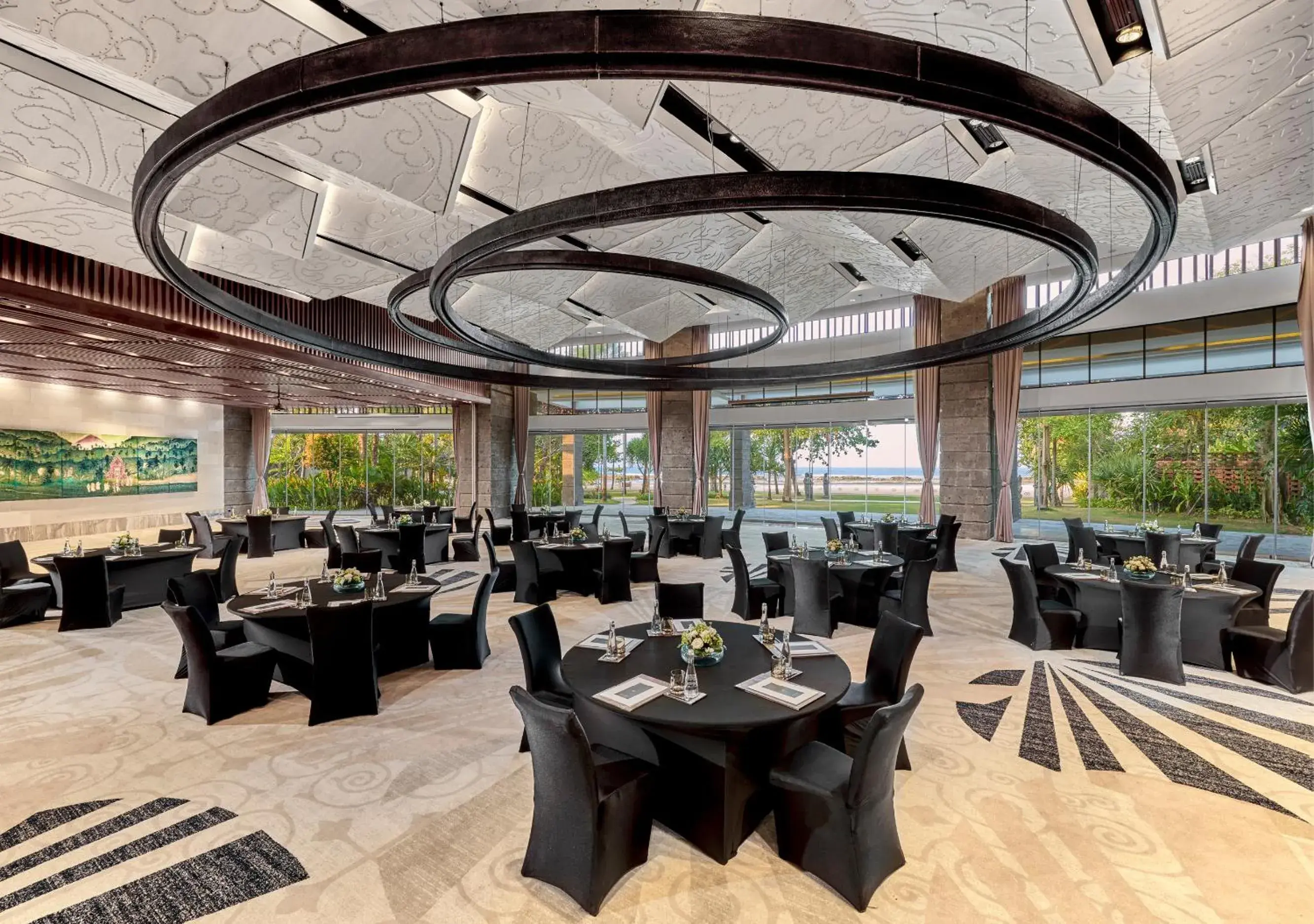 Meeting/conference room, Restaurant/Places to Eat in Suites & Villas at Sofitel Bali