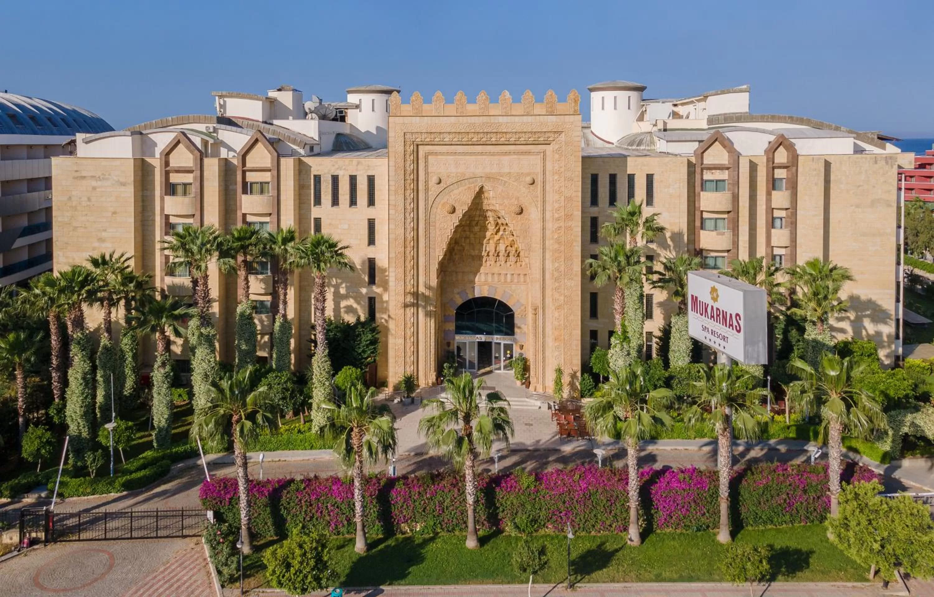 Facade/entrance in Mukarnas Spa & Resort Hotel