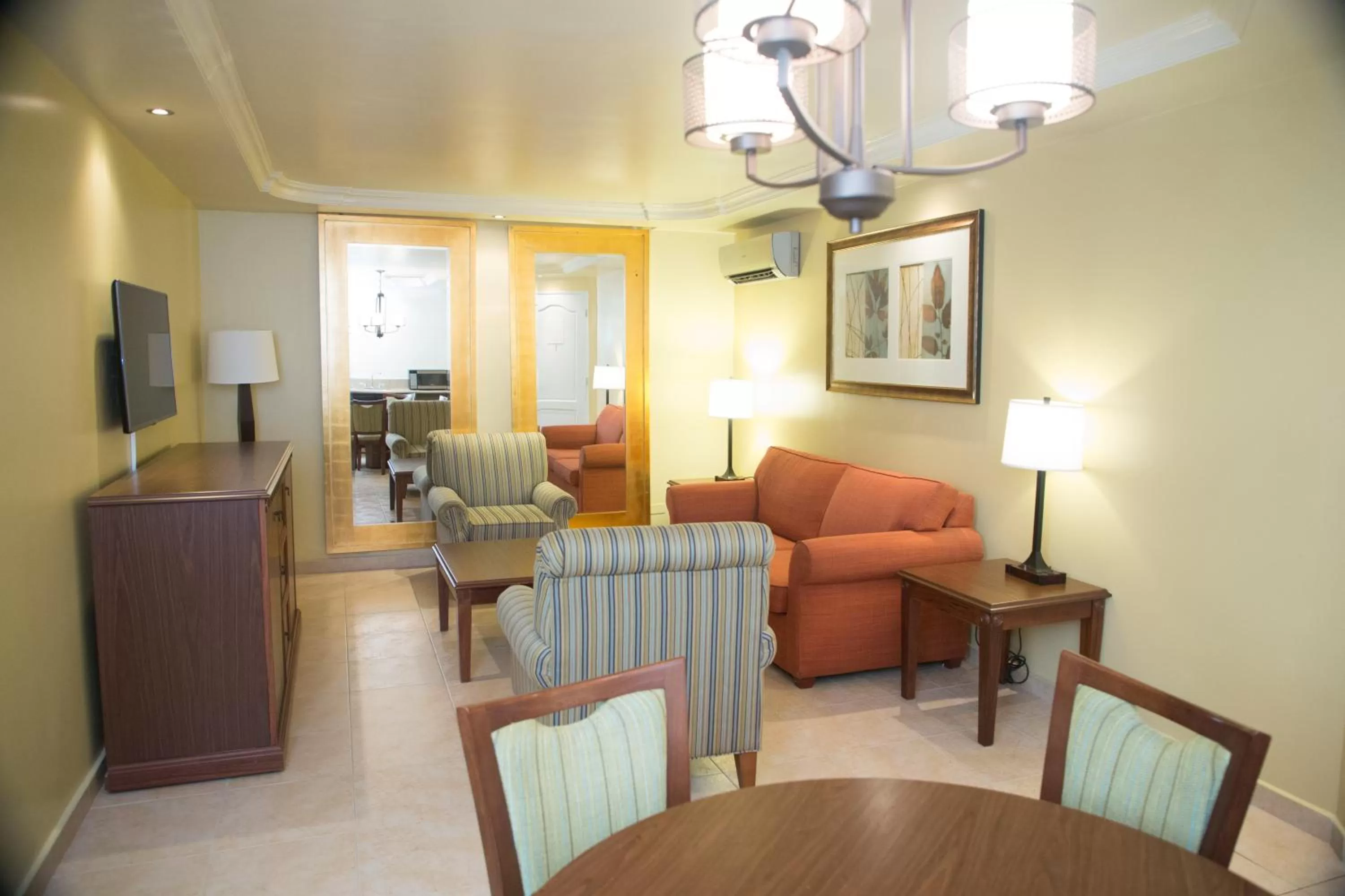 TV and multimedia in Best Western El Dorado Panama Hotel