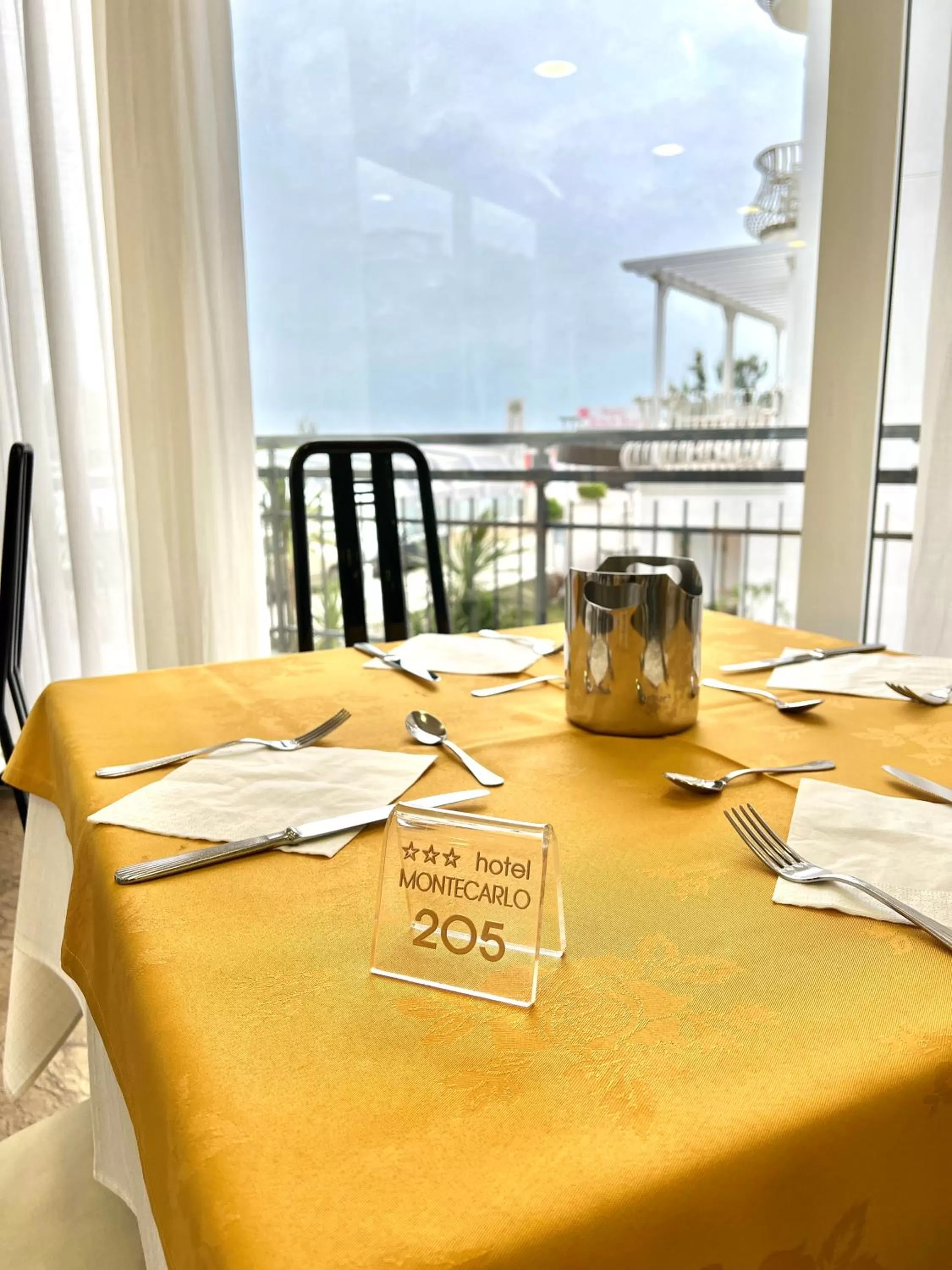 Breakfast in Hotel B&B Montecarlo