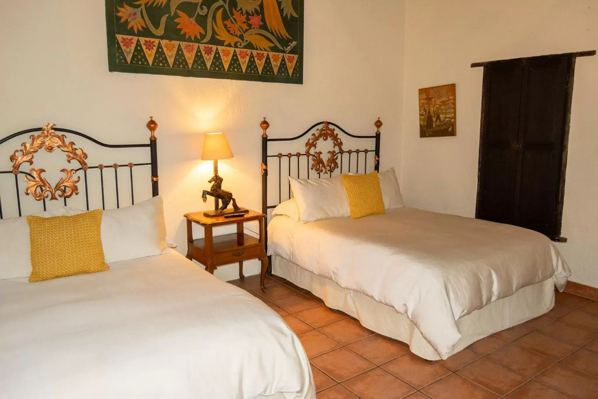 Large Twin Room in Hotel La Villa Serena