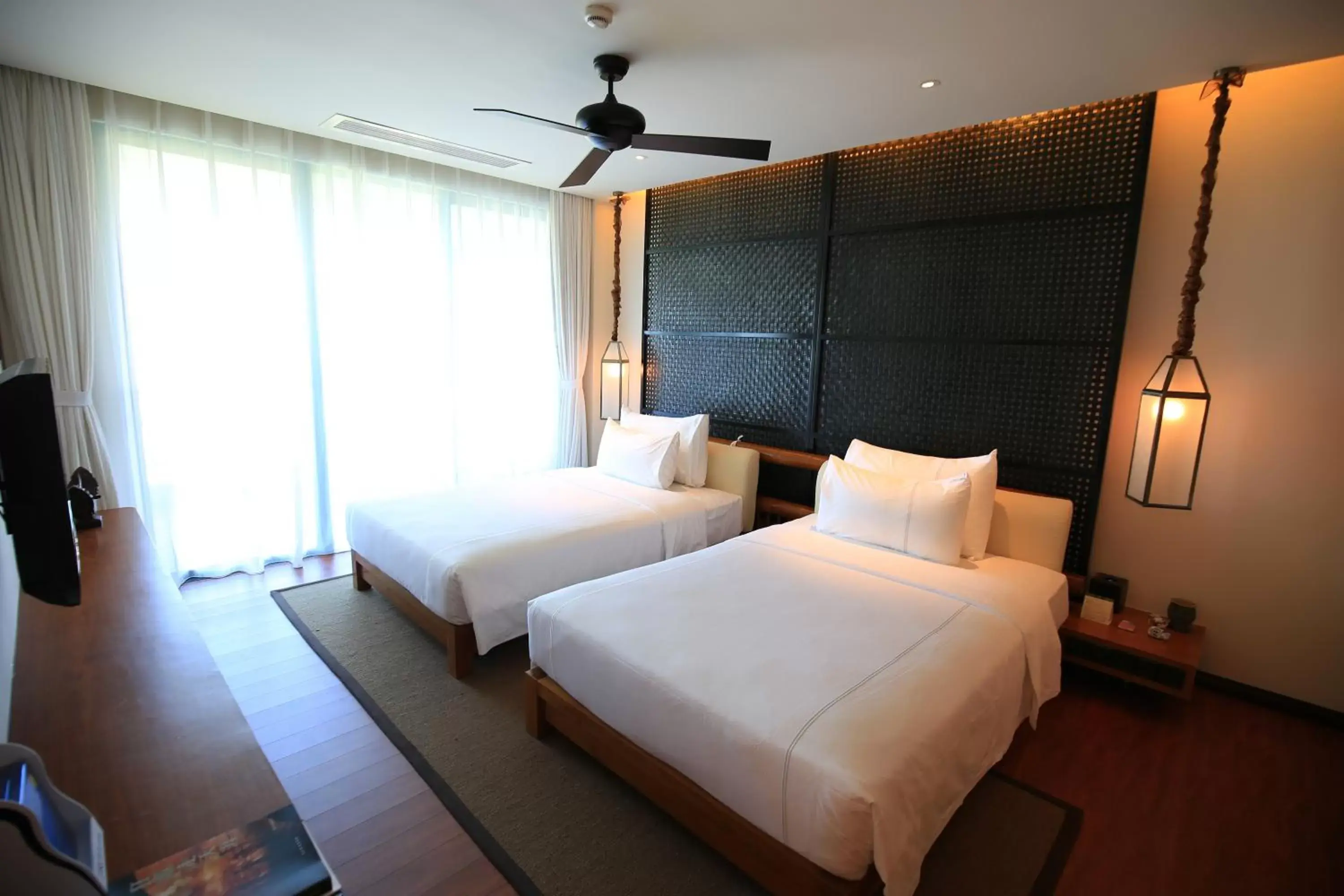 One-Bedroom Superior Suite with Ocean View in Ocean Sonic Resort Sanya