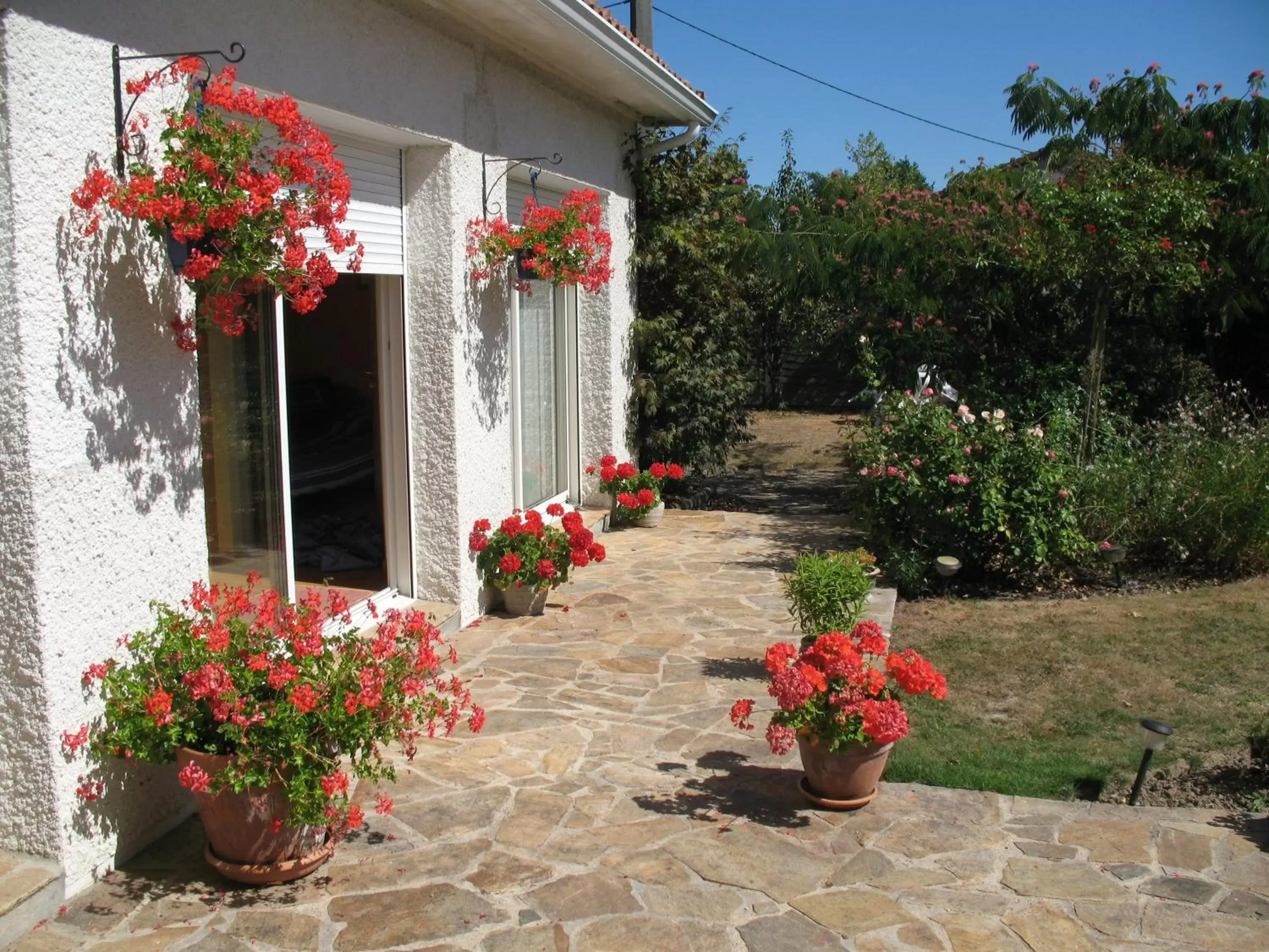 Facade/entrance, Property Building in Chambres d'Hôtes Le Mûrier