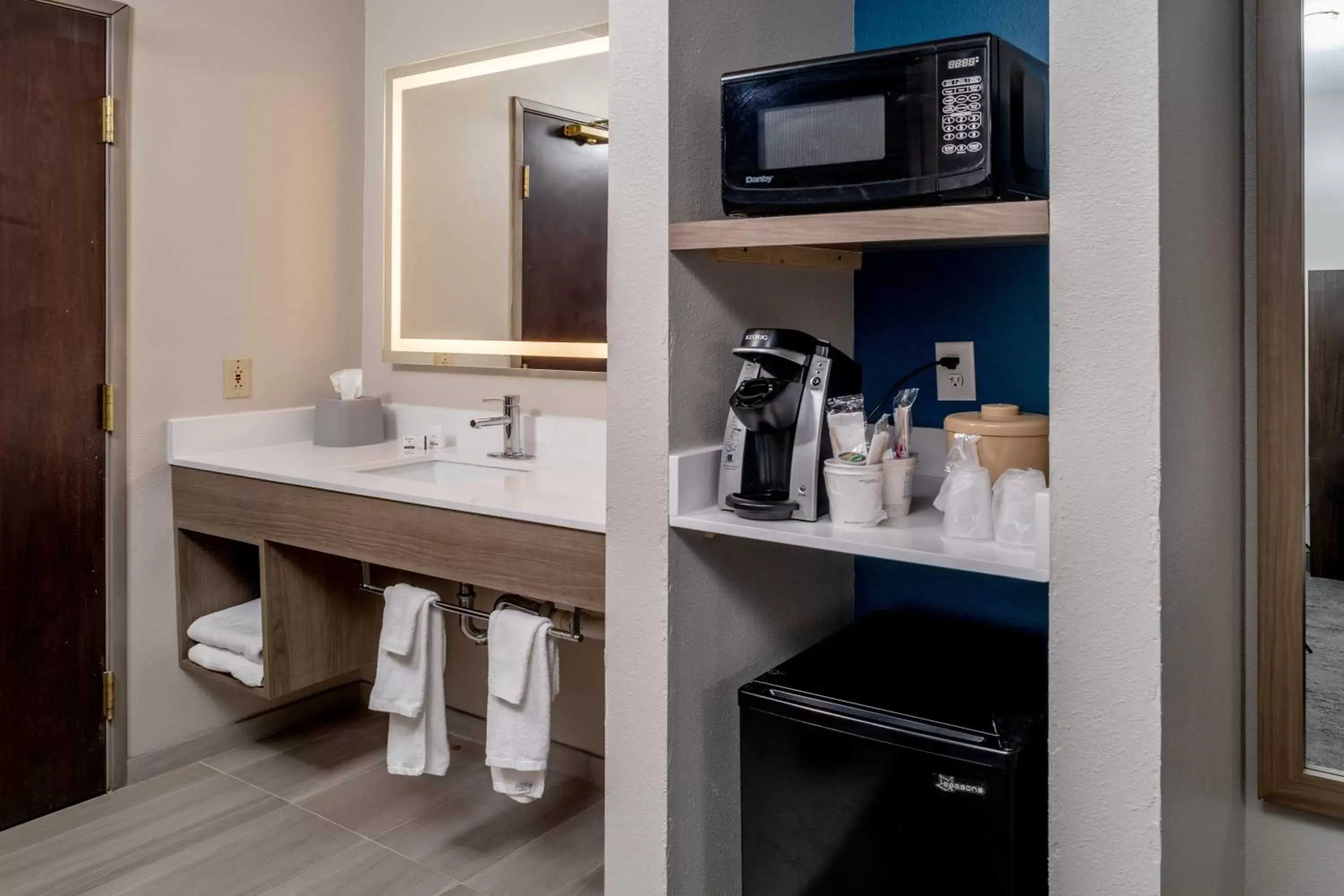 Guests, Bathroom in Holiday Inn Express - Charleston/Kanawha City, an IHG Hotel