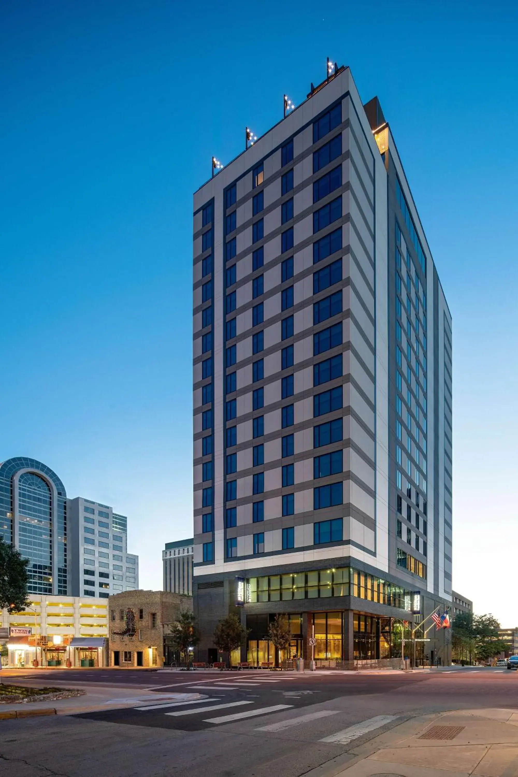 Property building in Hilton Garden Inn Austin University Capitol District Property building in Hilton Garden Inn Austin University Capitol District