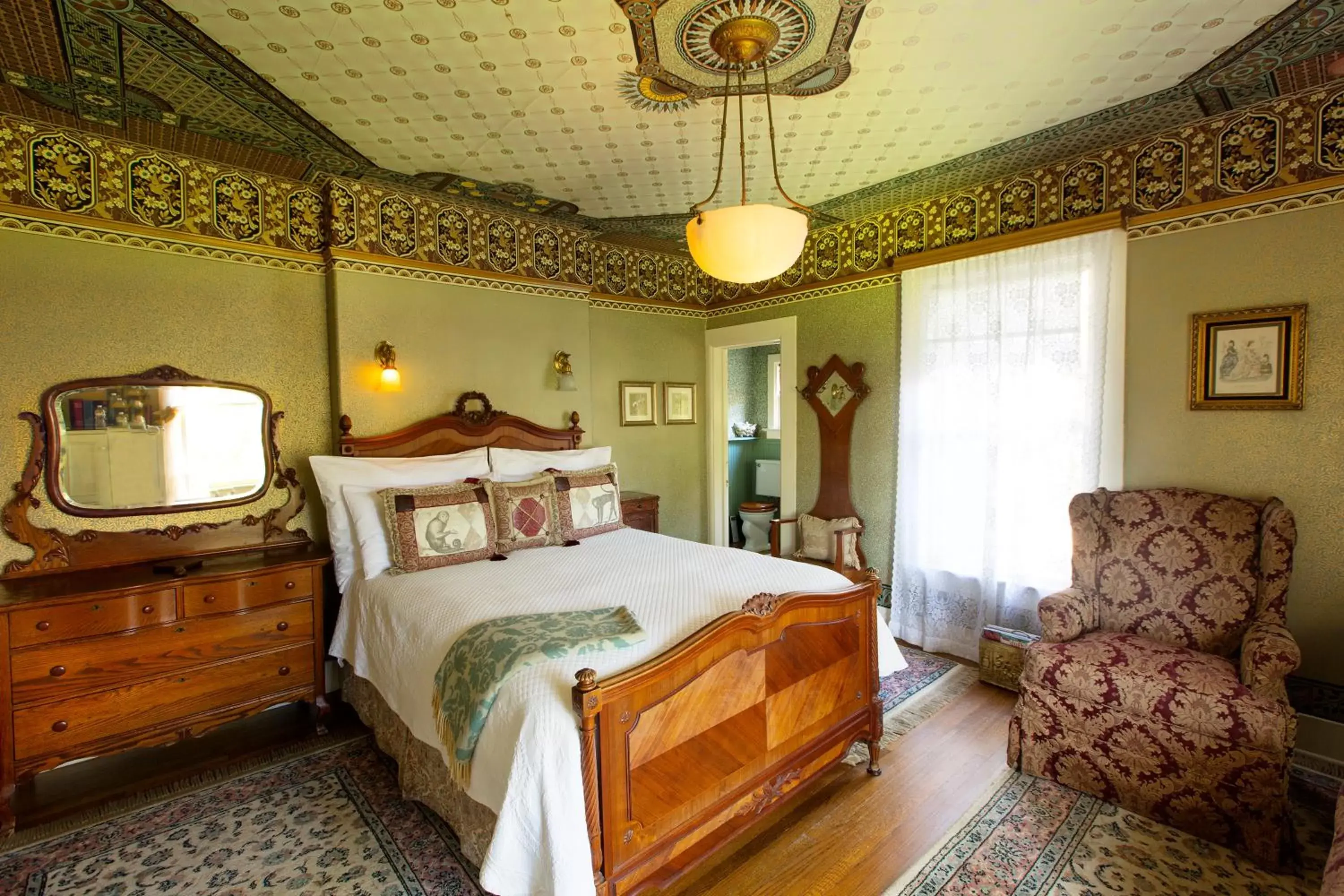 Bedroom, Bed in Simpson House Inn