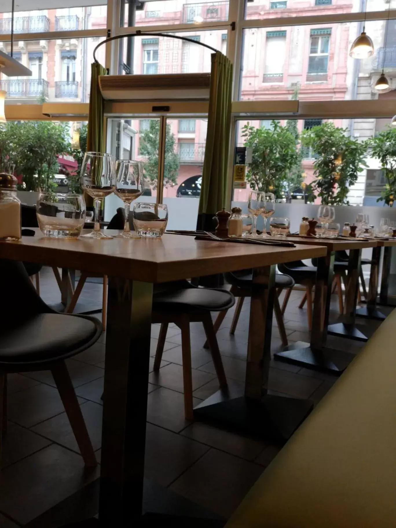 Restaurant/Places to Eat in ibis Toulouse Gare Matabiau