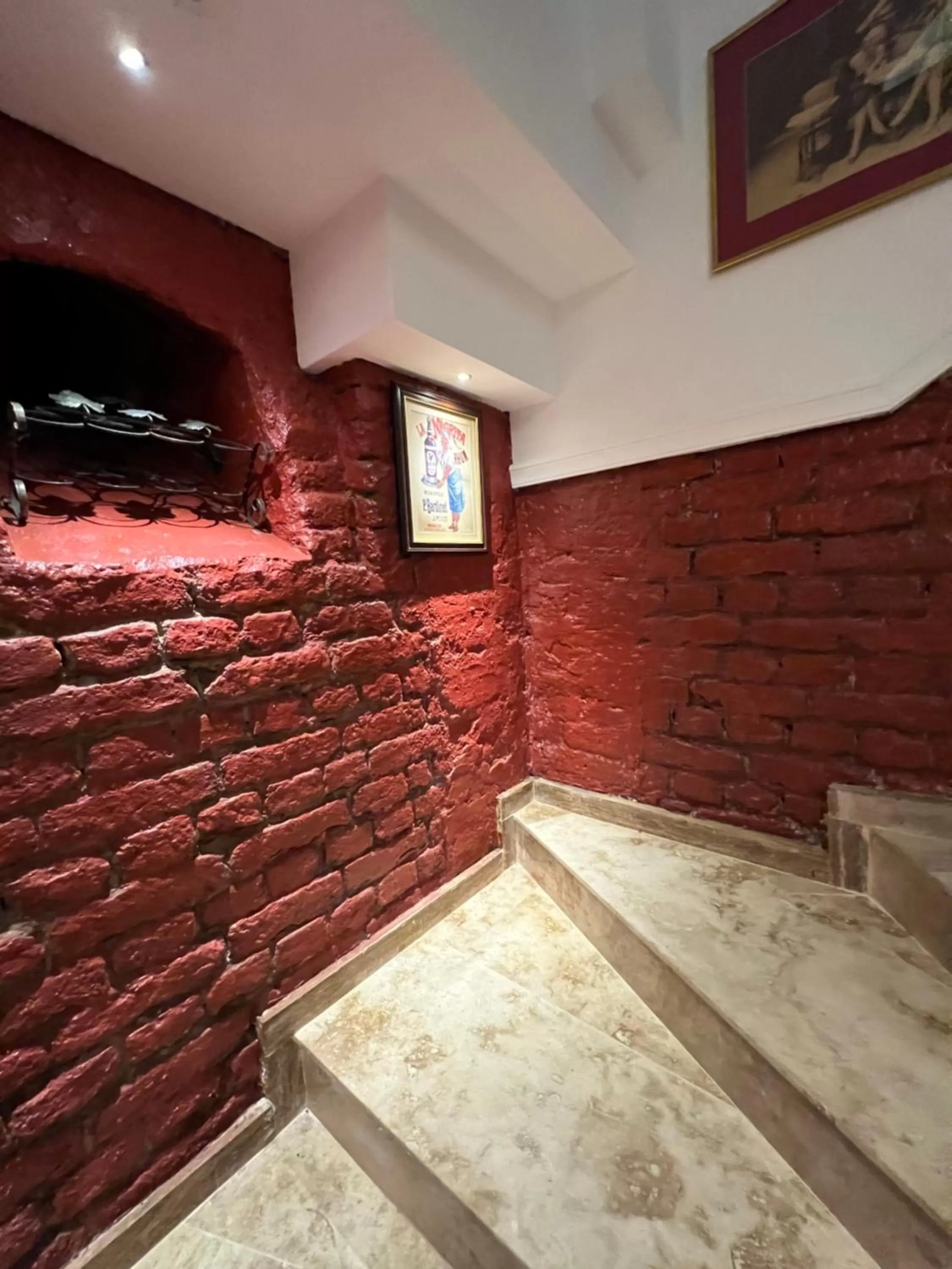 Hotel Boutique Cathedral Plaza Residences room for rent downtown