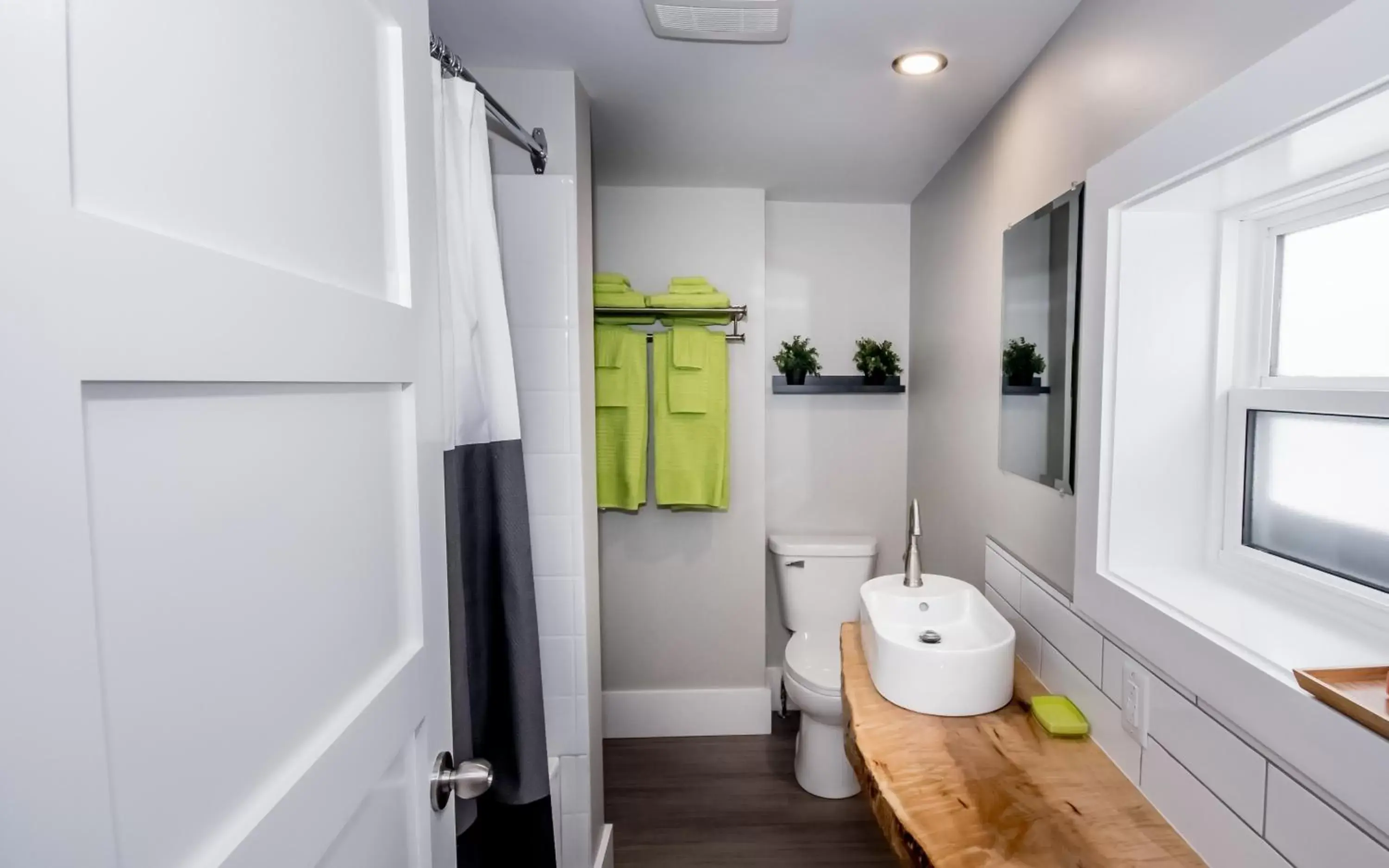 Toilet, Bathroom in Morel Executive Suites
