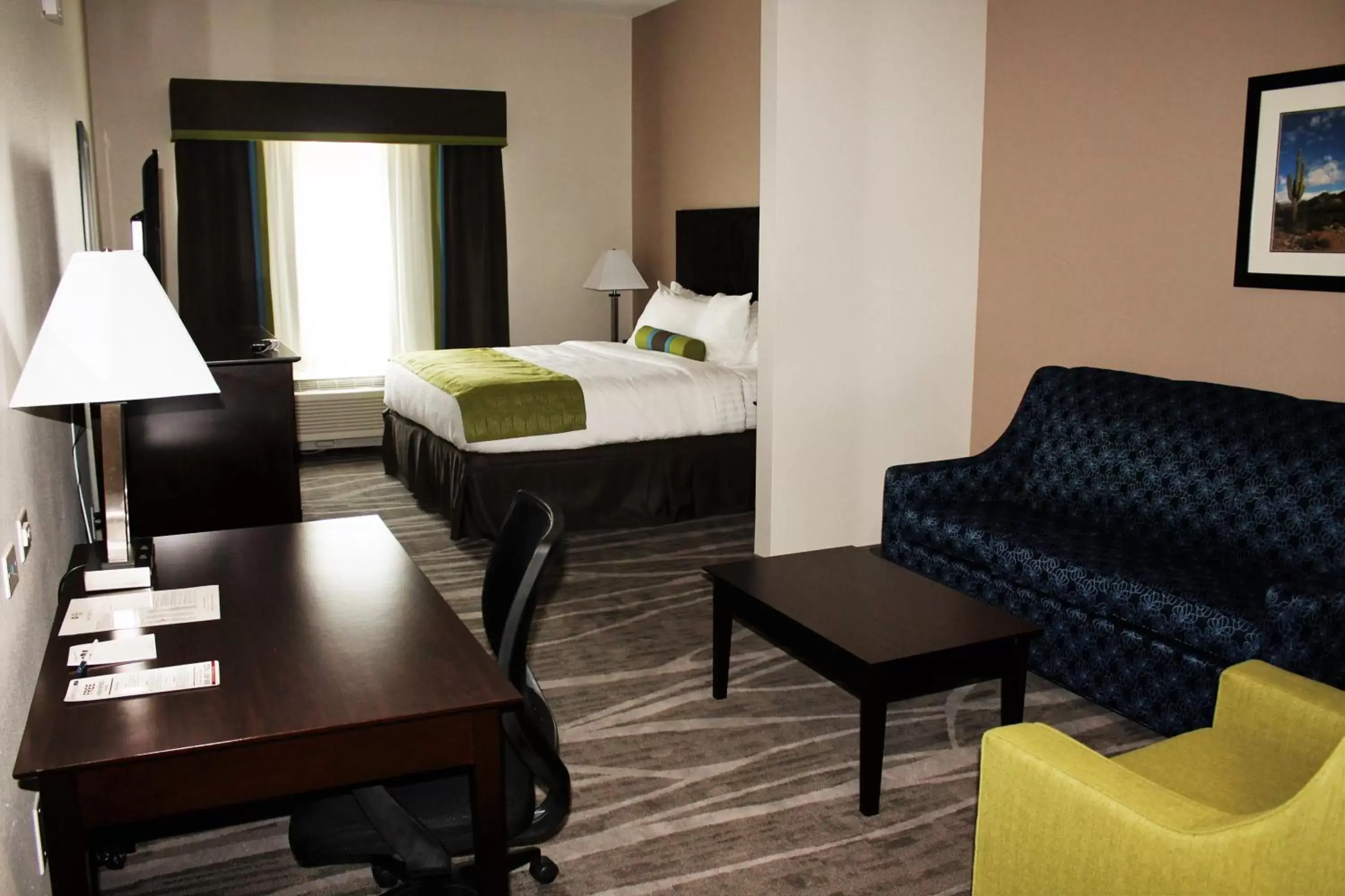 Photo of the whole room in Best Western Plus Denver City Hotel & Suites