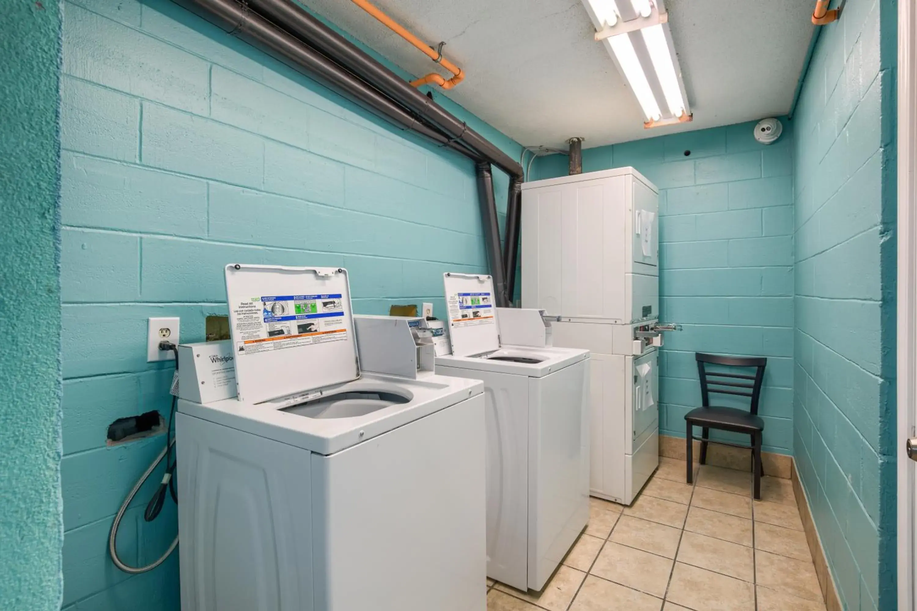 laundry, Kitchen/Kitchenette in Beachside Resort Hotel