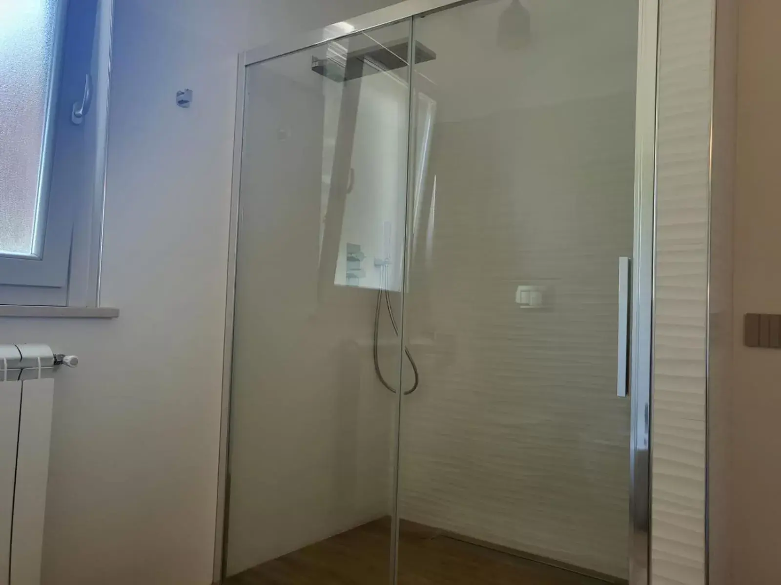 Shower, Bathroom in Terre Etrusche Guest House