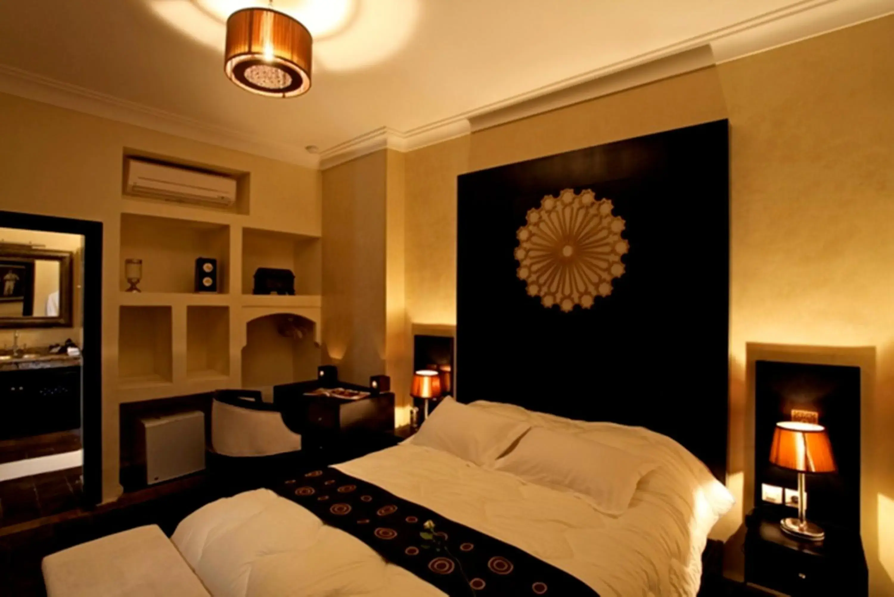Photo of the whole room, Bed in Ryad Amiran & Spa