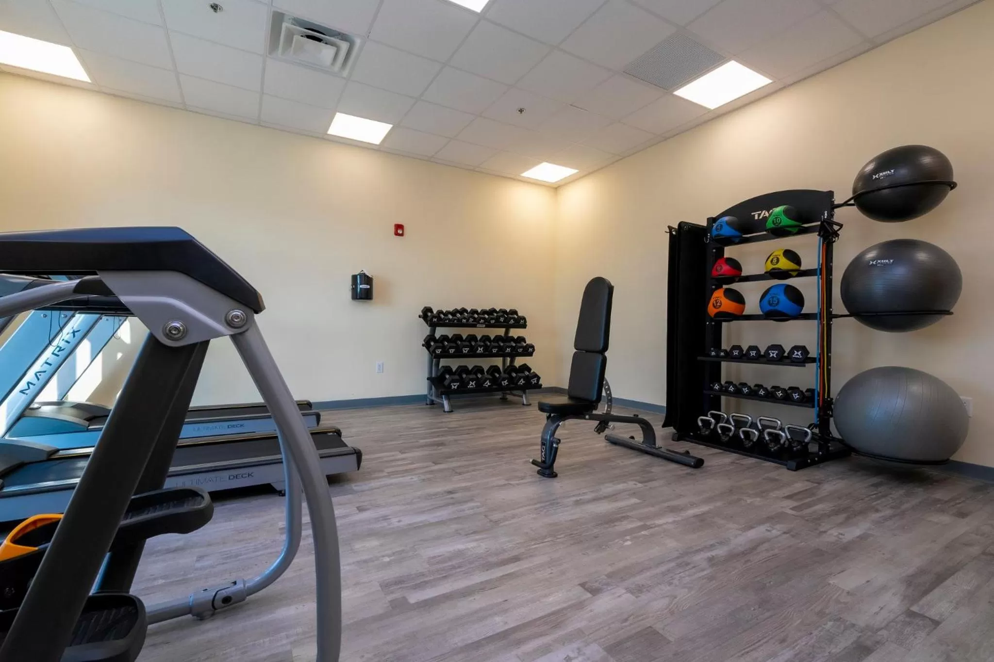 Fitness centre/facilities in SPOT X Hotel Orlando Intl Dr by The Red Collection