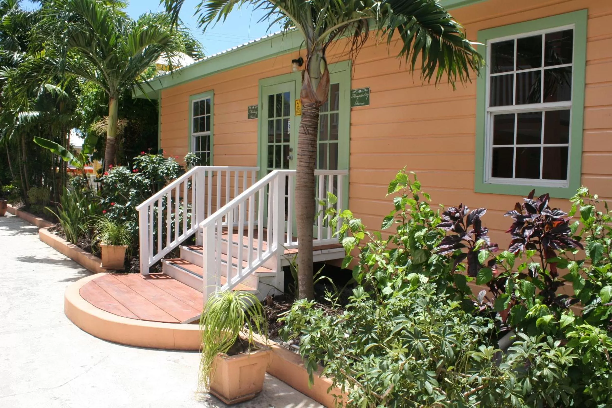 Garden in Worthing Court Apartment Hotel