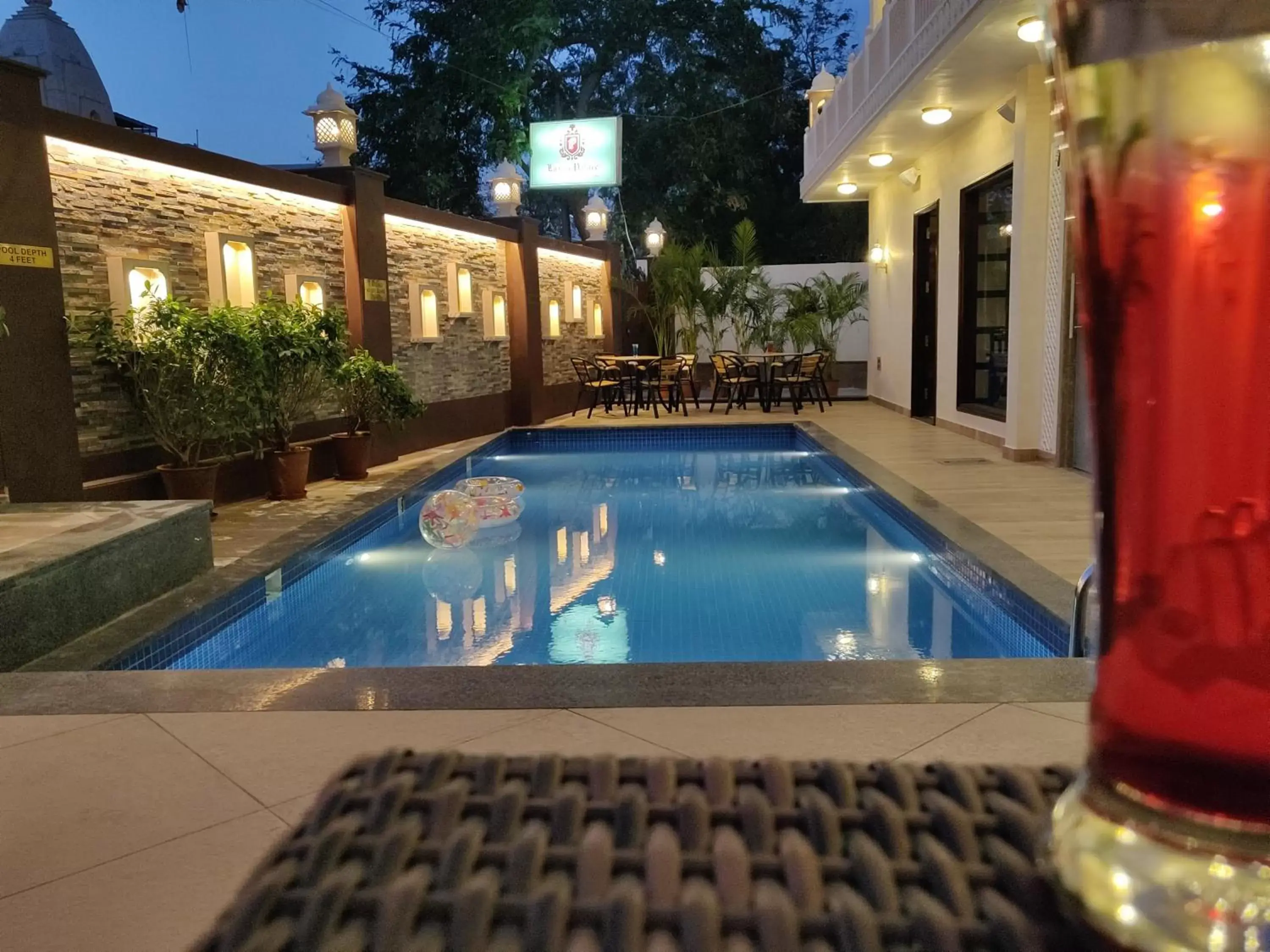 Lounge or bar, Swimming Pool in Laxmi Palace Heritage Boutique Hotel