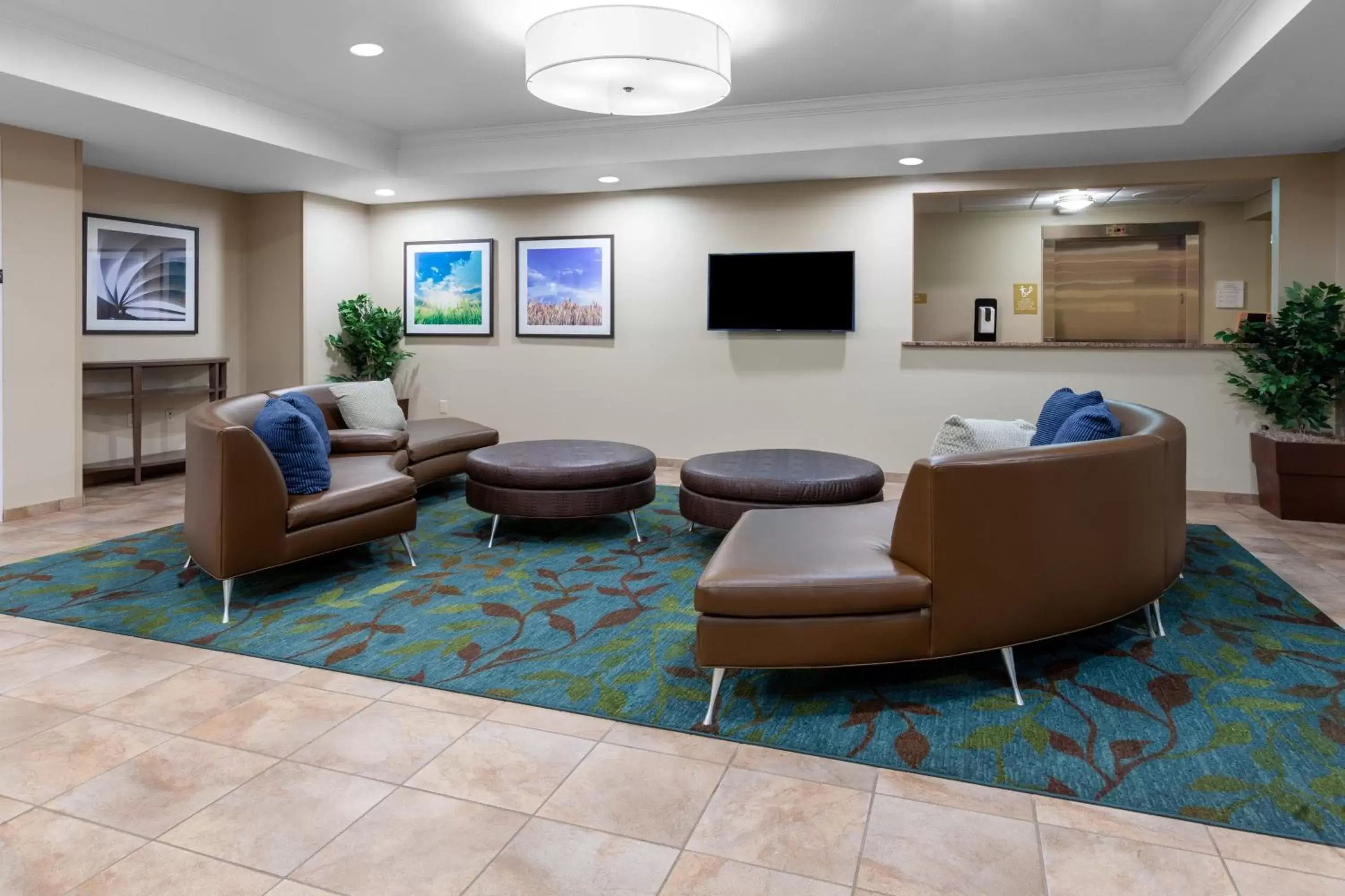 Property building, Seating Area in Candlewood Suites Kalamazoo, an IHG Hotel