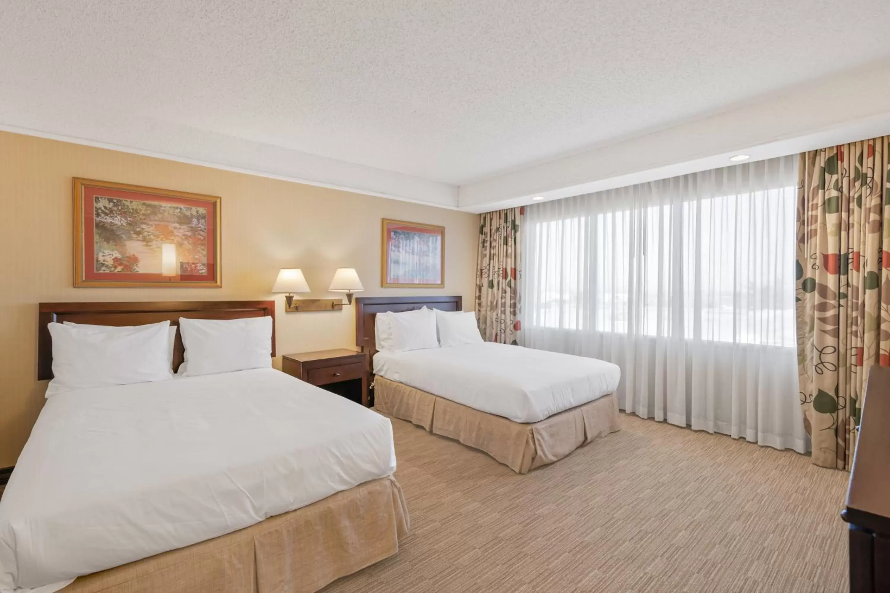 Bedroom, Bed in Harmony Suites Secaucus Meadowlands