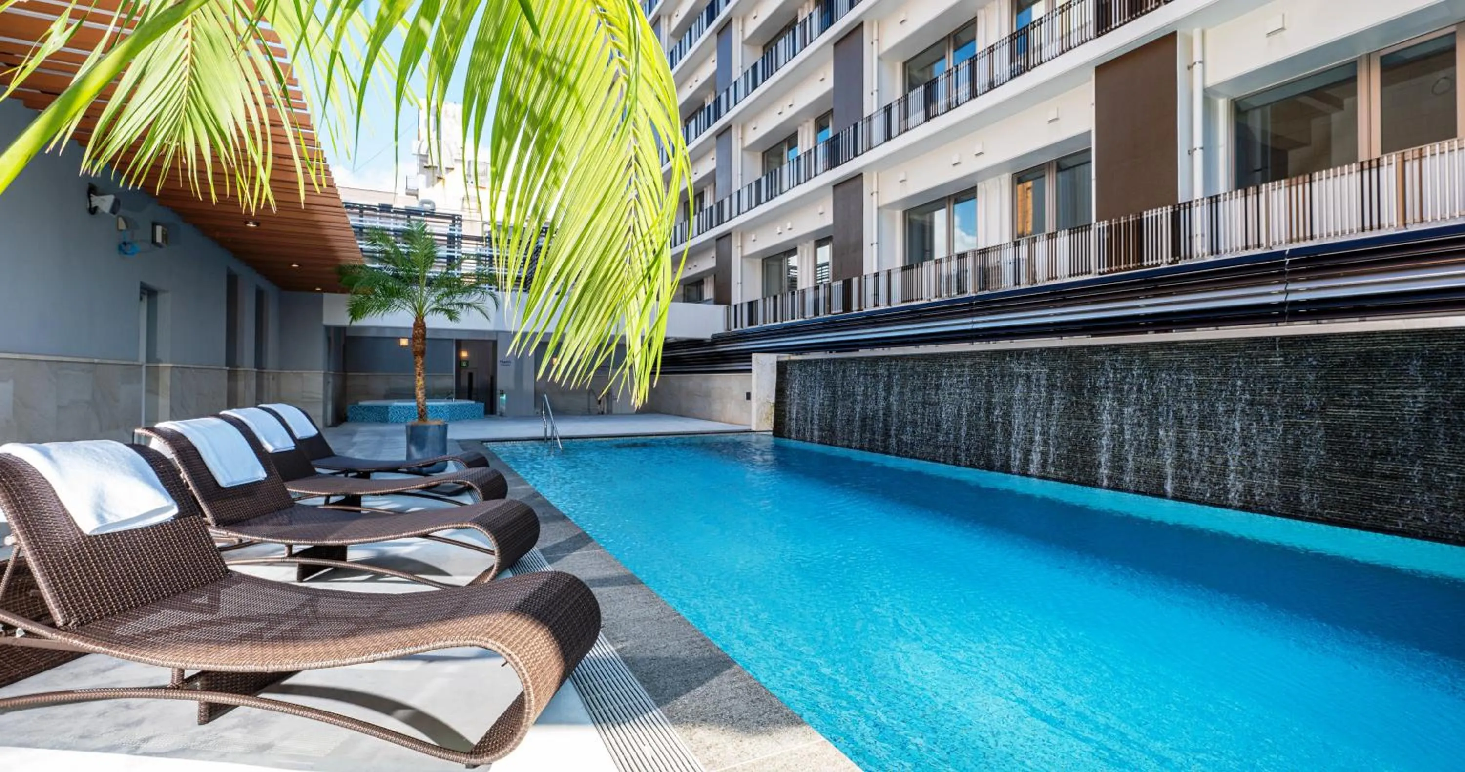 Swimming pool in HOTEL SANSUI NAHA Ryukyu Onsen Naminoue-No-Yu