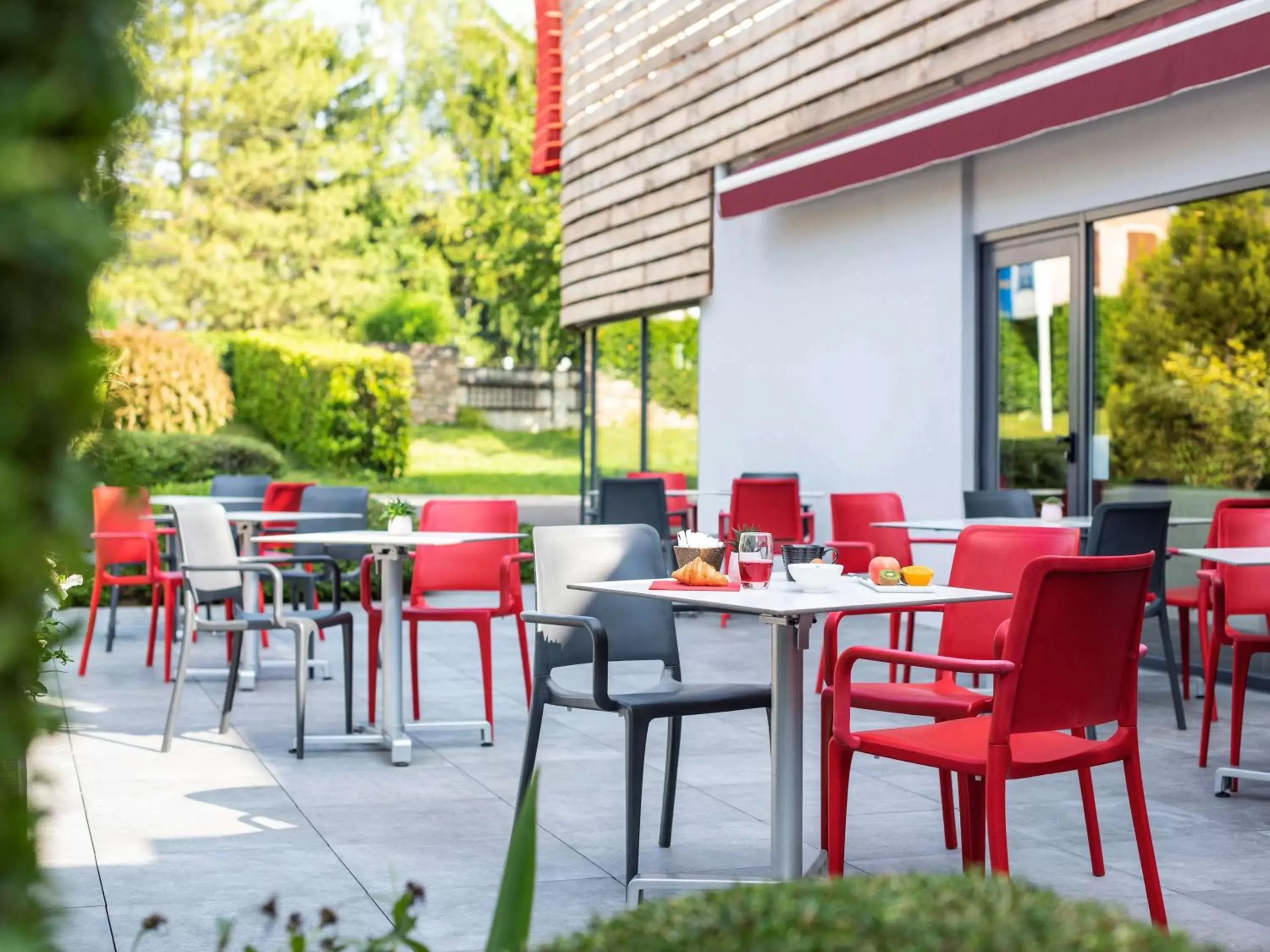 Restaurant/Places to Eat in ibis Nuits Saint Georges
