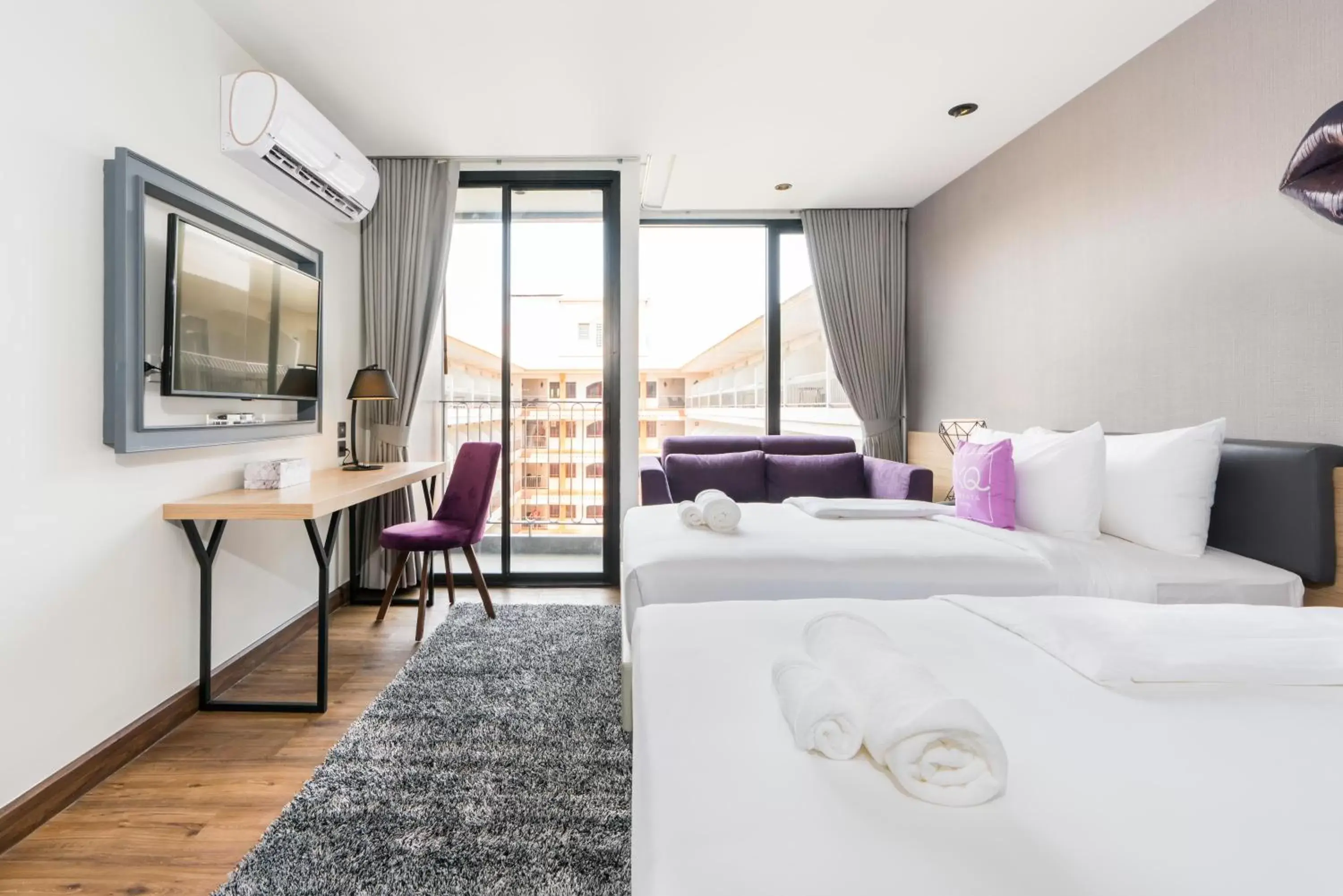 Balcony/Terrace, Bed in XQ Pattaya Hotel Balcony/Terrace, Bed in XQ Pattaya Hotel