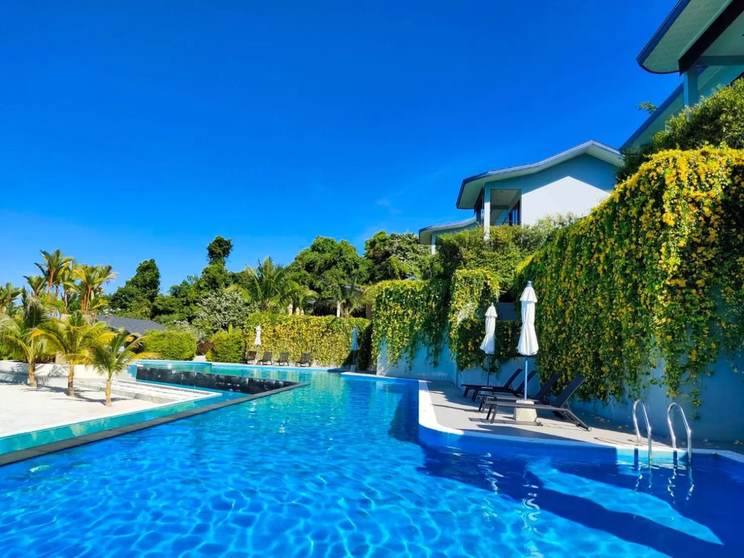 Khaolak Blue Sky Villa