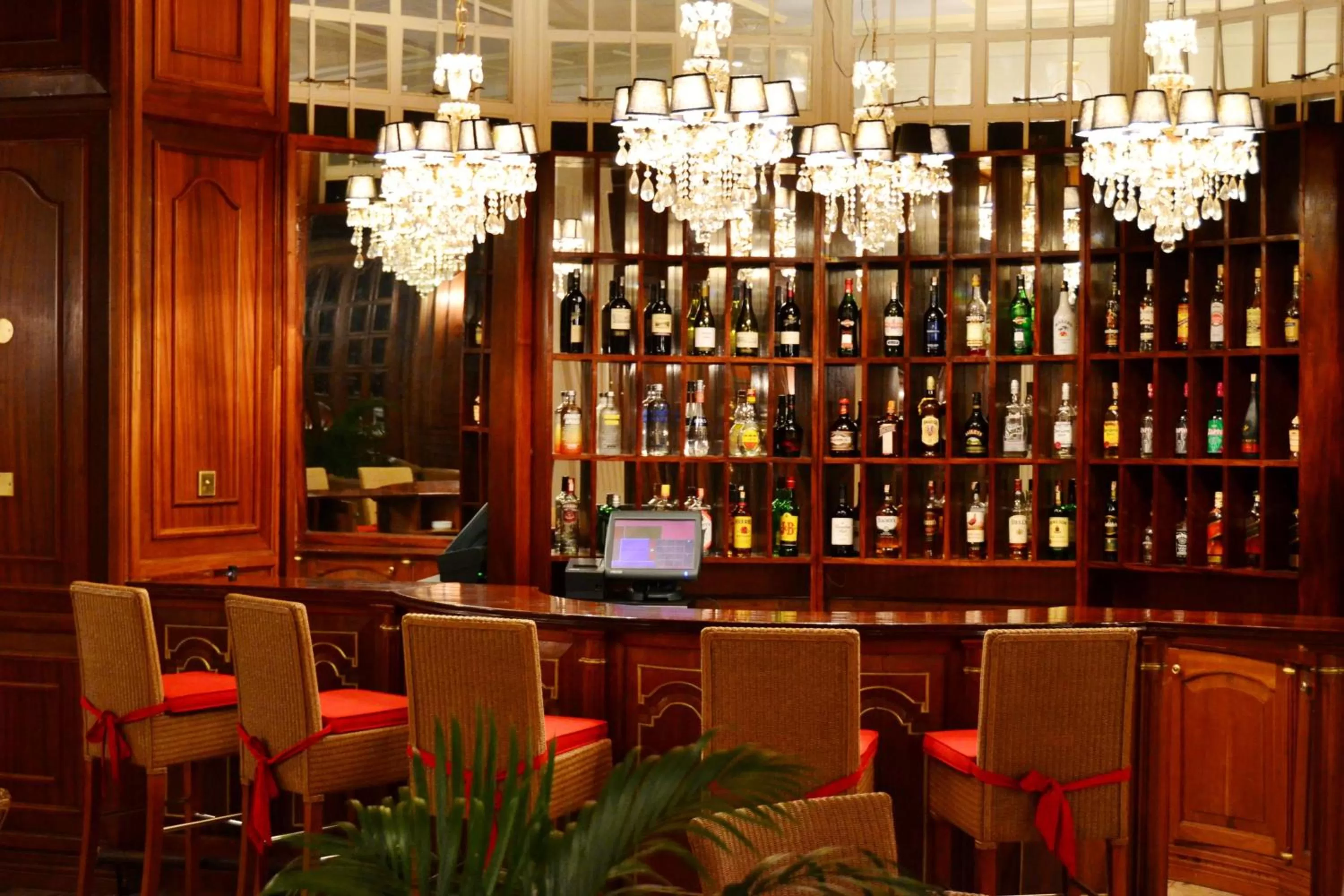 Lounge or bar in Muthu Sovereign Suites & Spa, Limuru Road, Nairobi