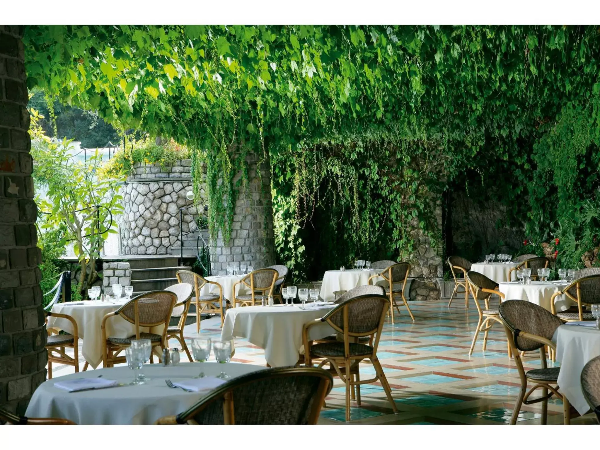 Restaurant/Places to Eat in Grand Hotel Capodimonte