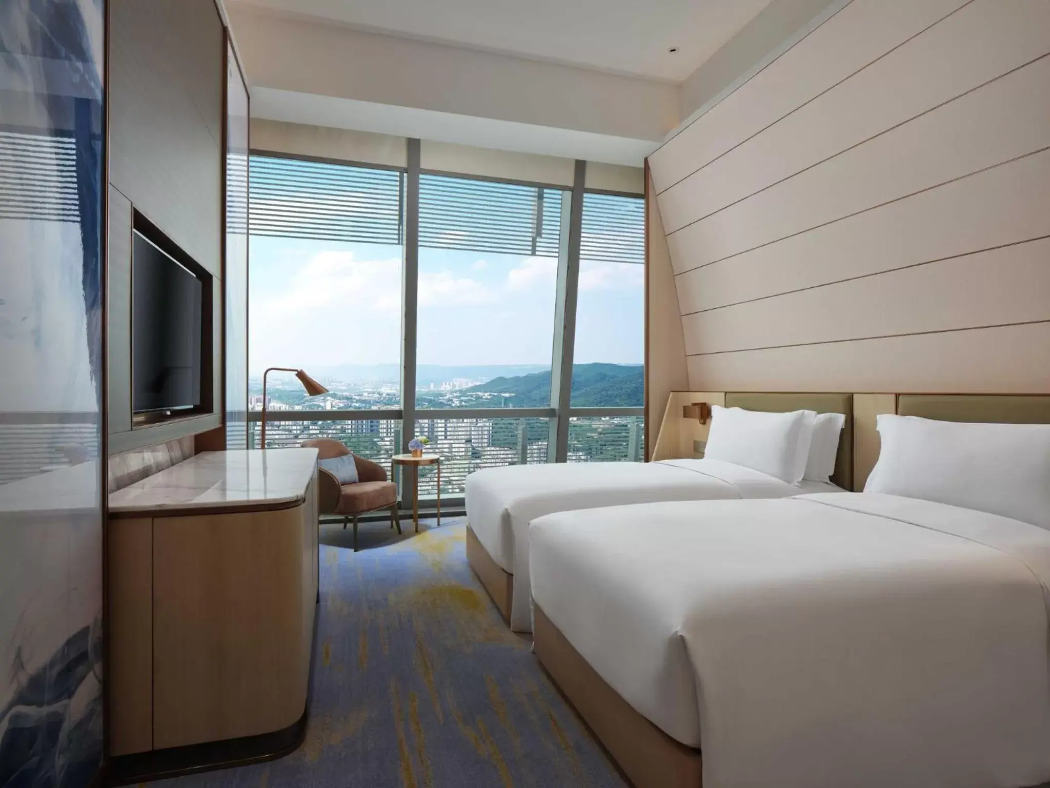 Photo of the whole room, Mountain View in InterContinental Chongqing Raffles City, an IHG Hotel