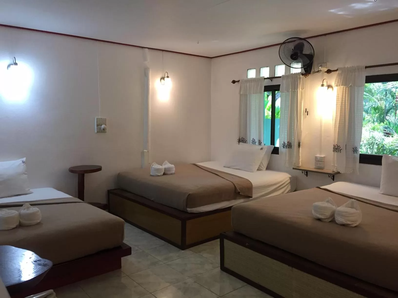 Bed in Khao Sok Jungle Huts Resort