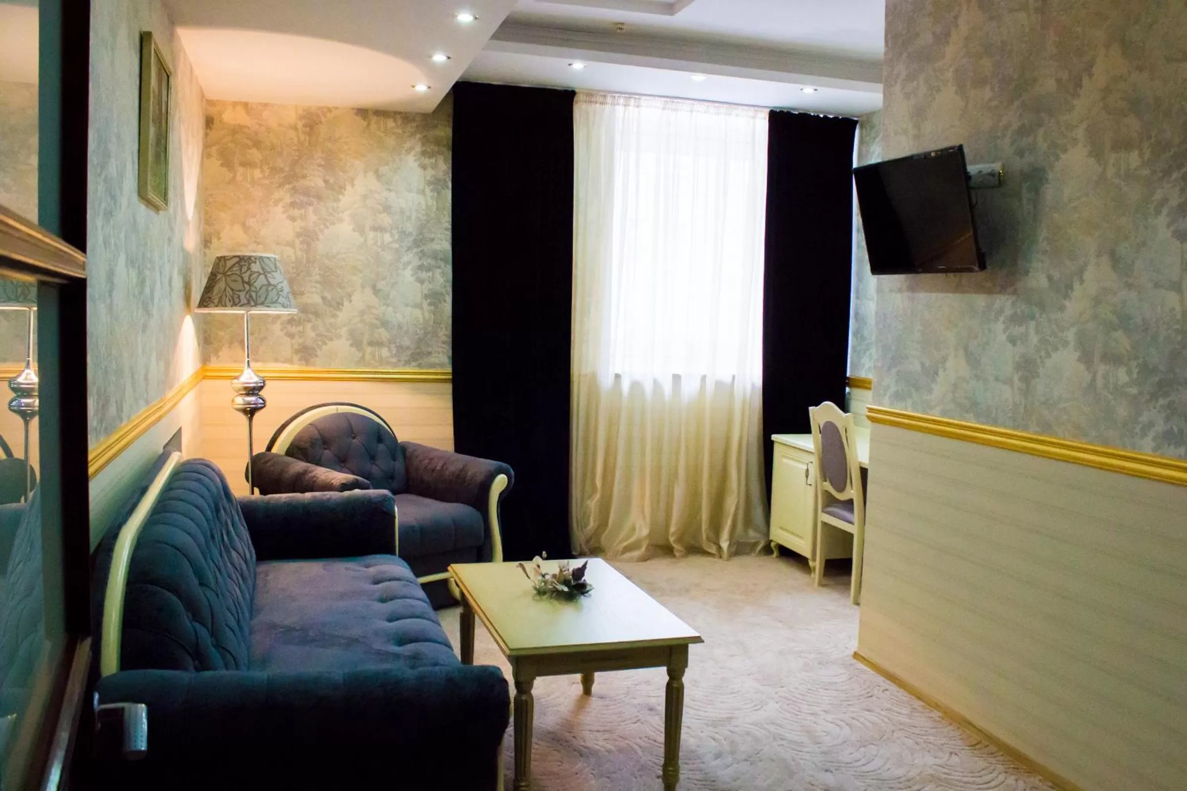 Photo of the whole room in Alir