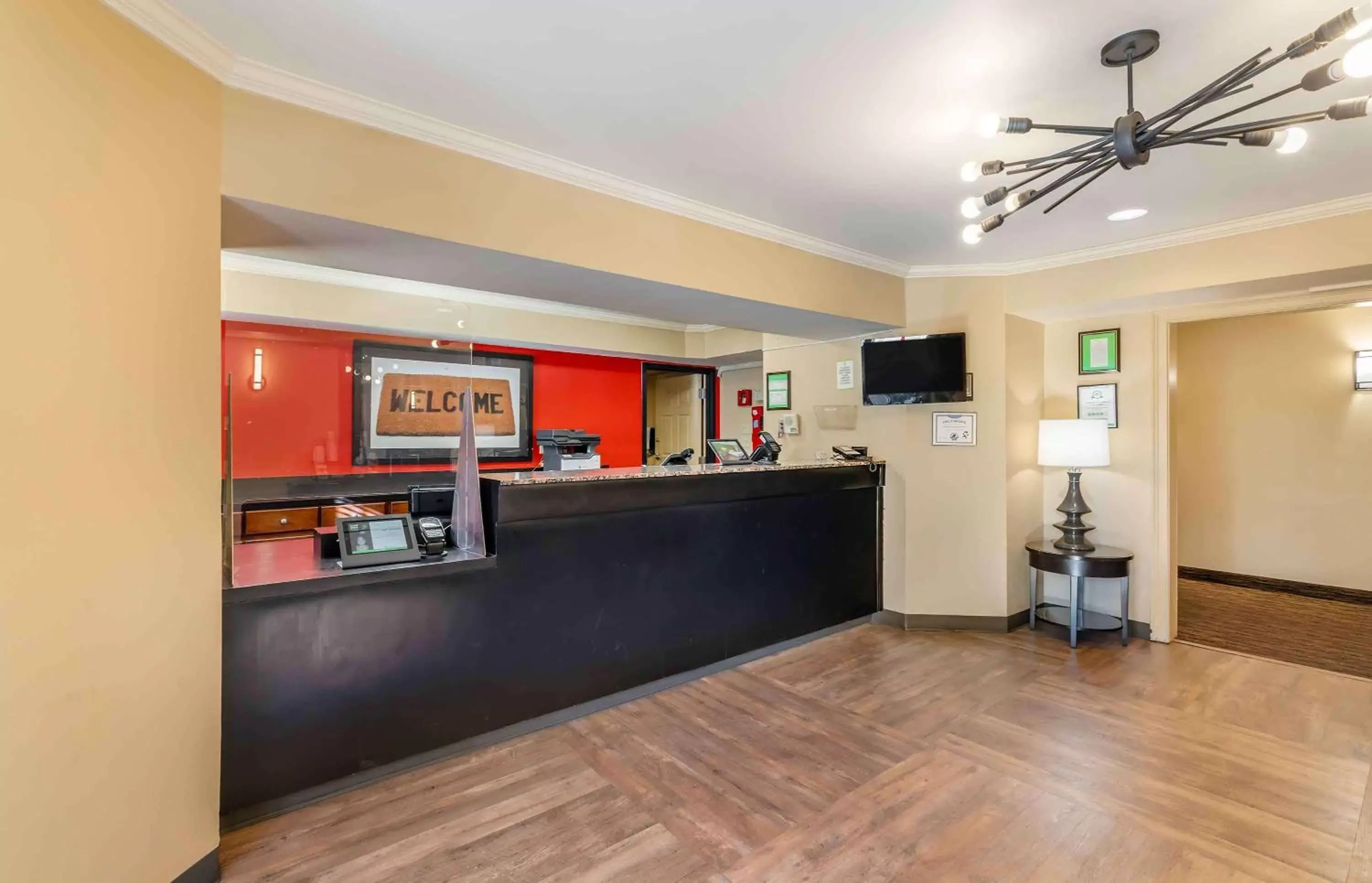 Lobby or reception, Lobby/Reception in Extended Stay America Suites - Chesapeake - Churchland Blvd