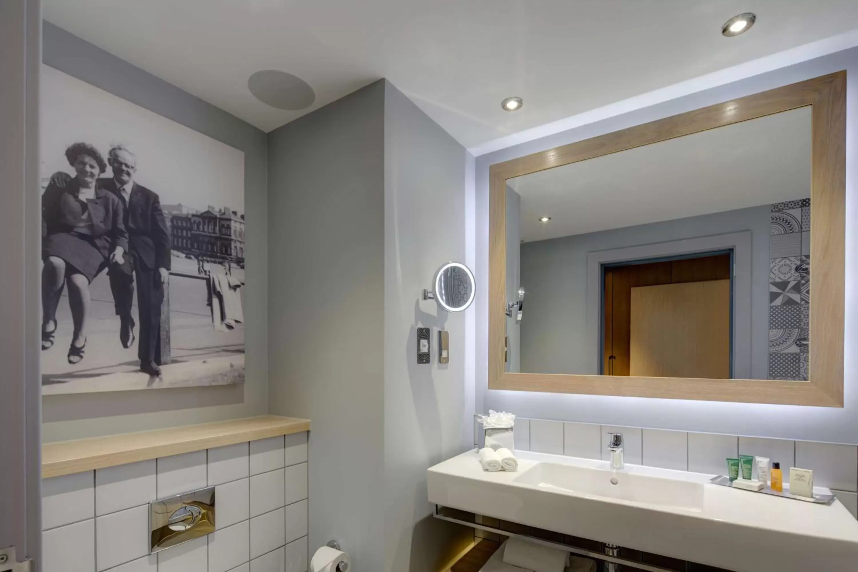 Bathroom in Hilton Bournemouth Bathroom in Hilton Bournemouth