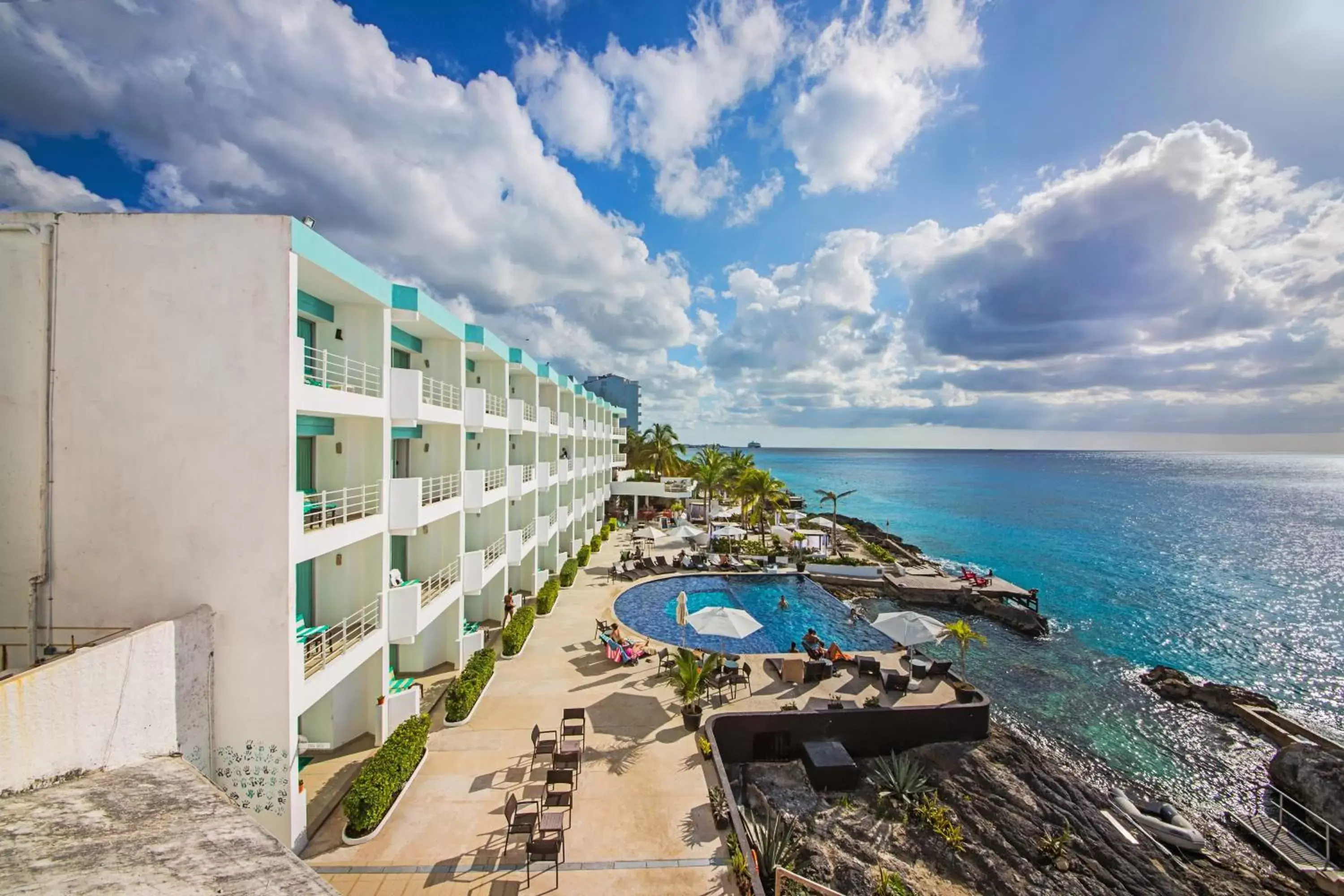 Facade/entrance, Bird's-eye View in Hotel B Cozumel