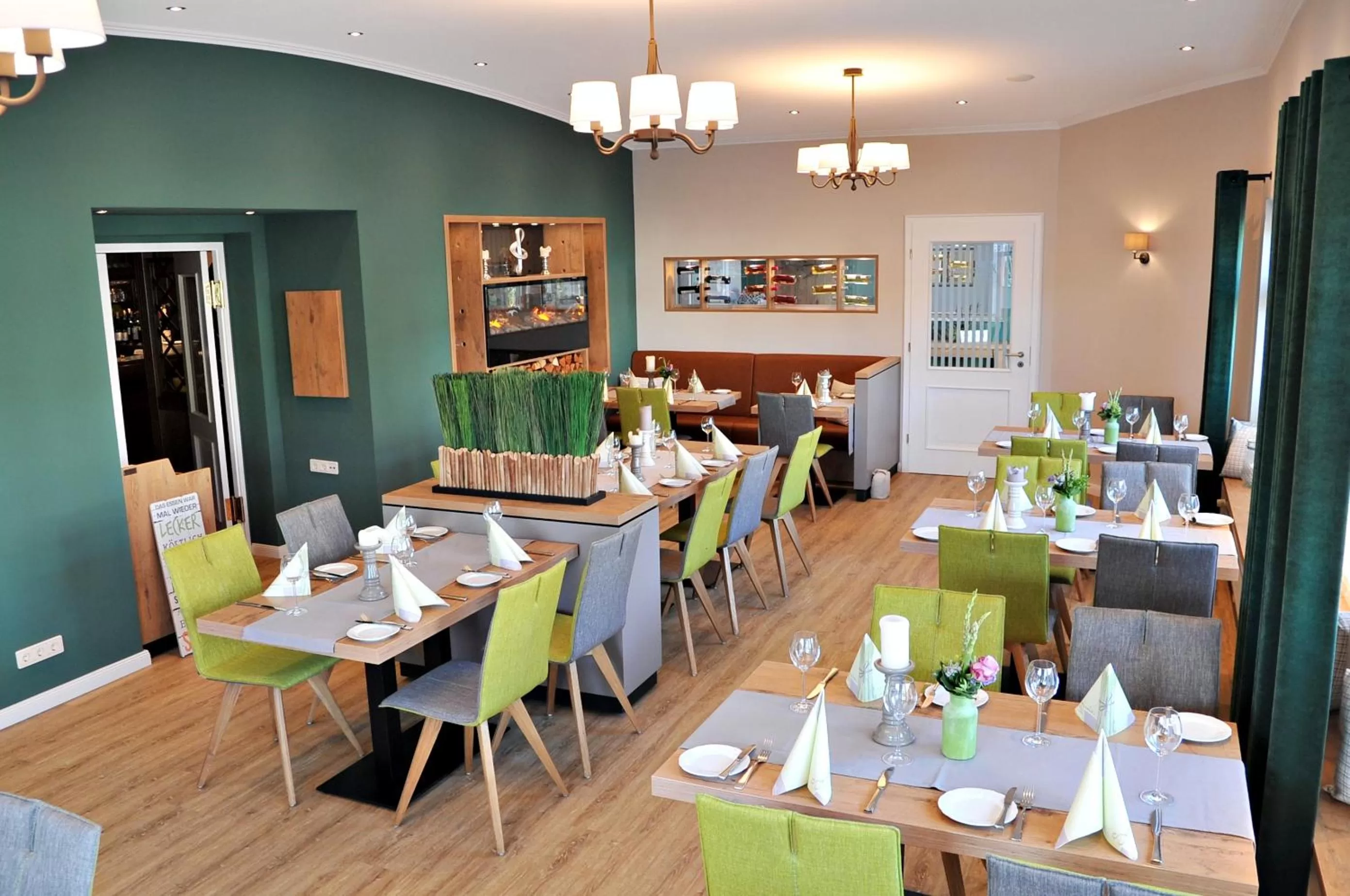 Restaurant/places to eat in Hotel Restaurant Bürgerklause Tapken