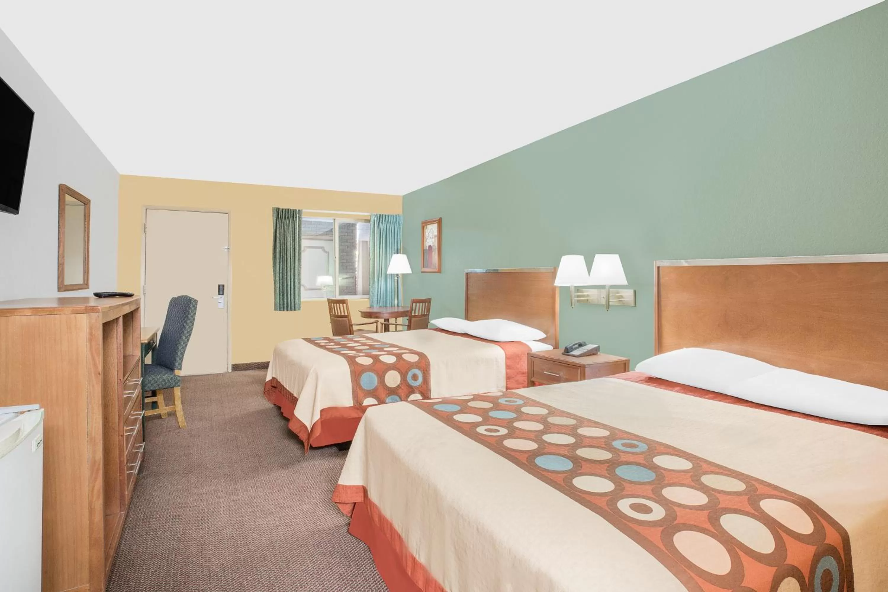 Photo of the whole room, Bed in Super 8 by Wyndham St. George UT