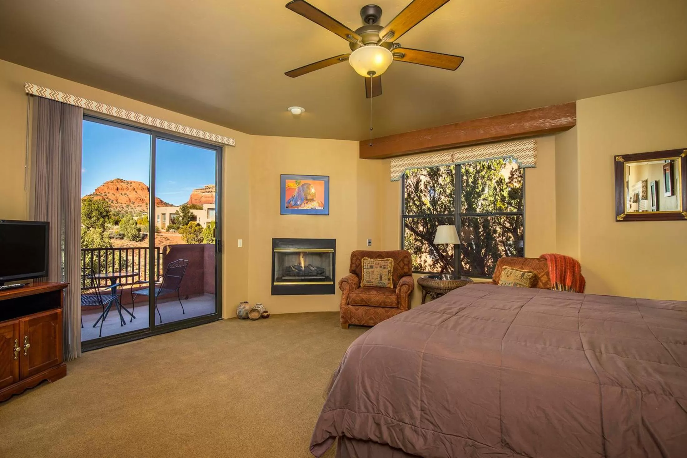 Photo of the whole room in Alma De Sedona Inn B&B